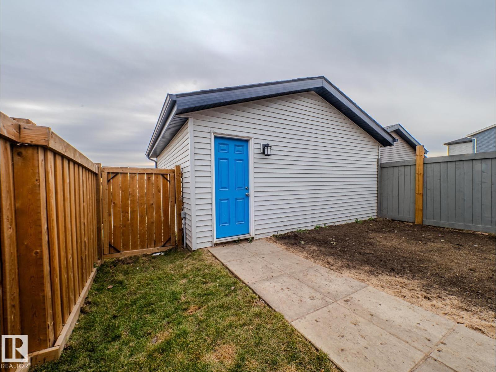 21007 130 AV NW, Edmonton