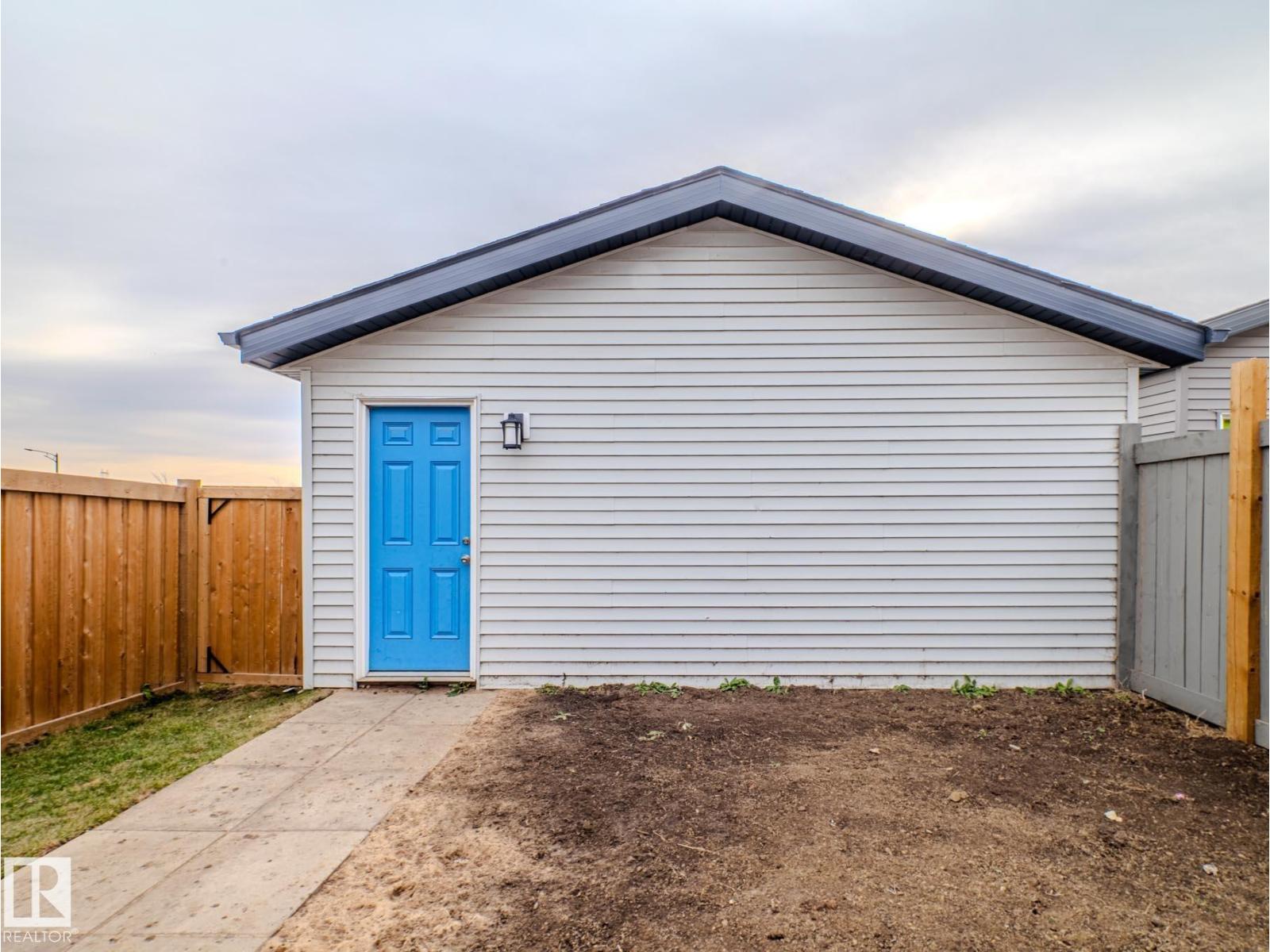 21007 130 AV NW, Edmonton