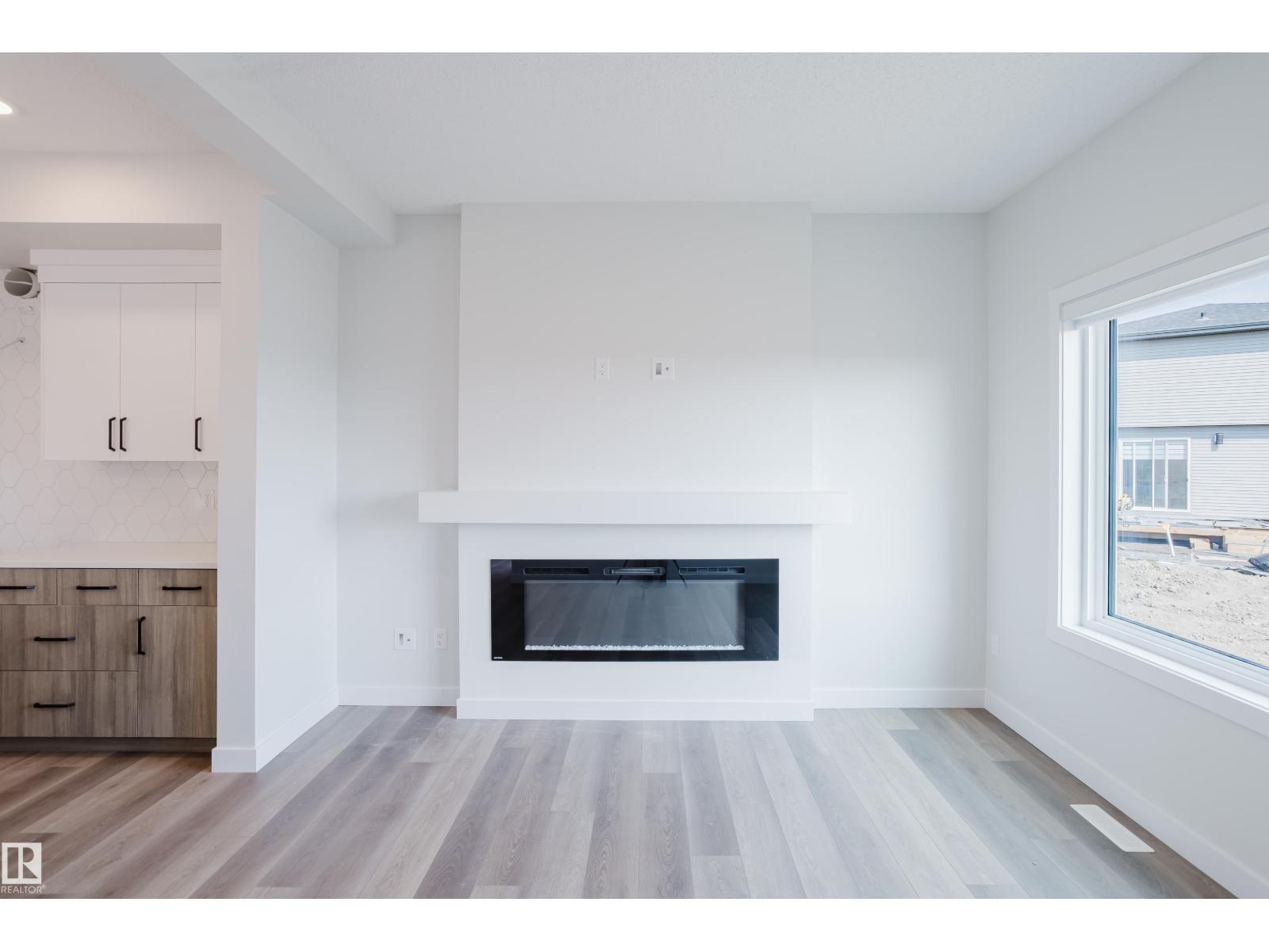 19007 20 AV NW, Edmonton