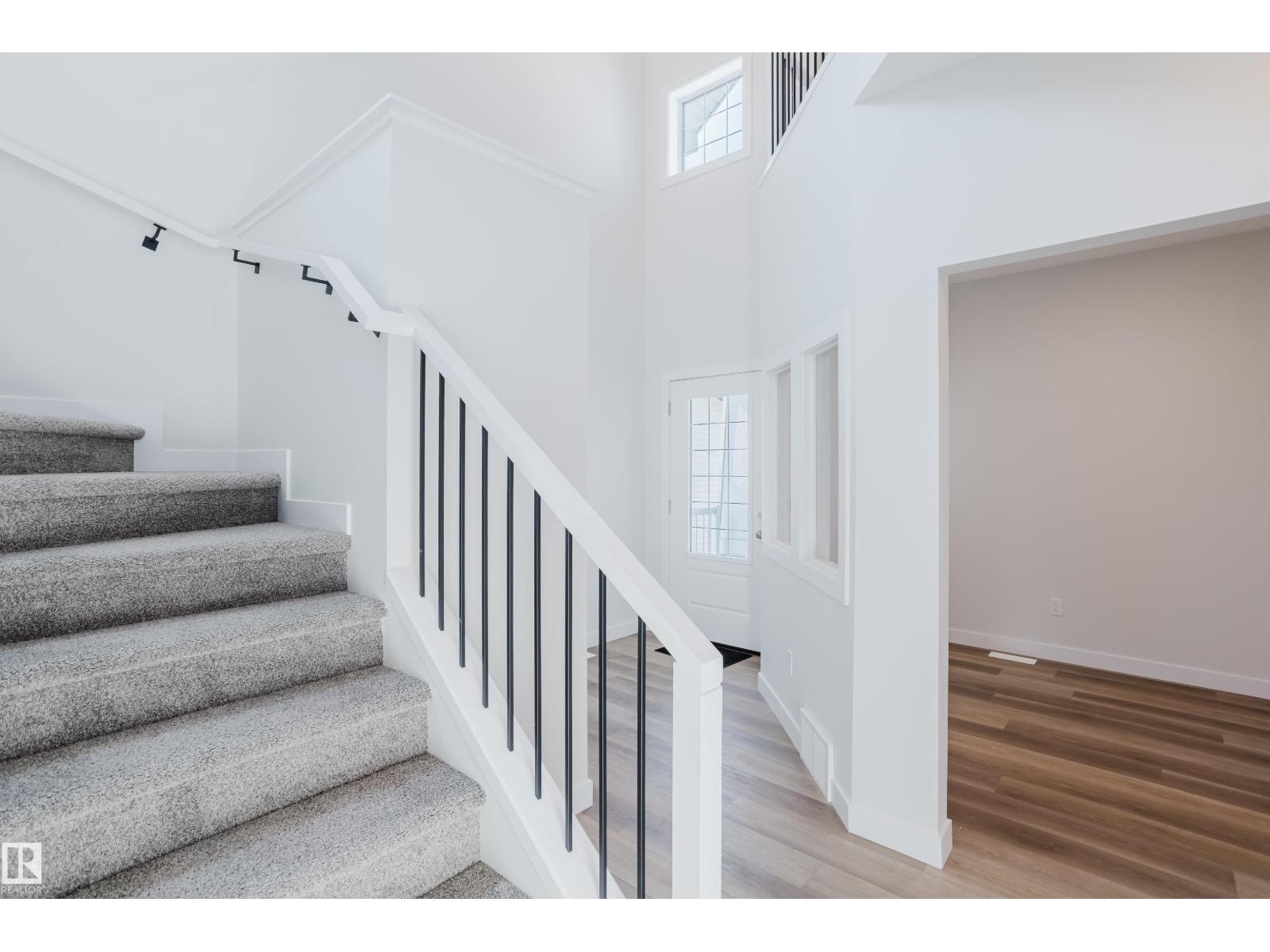 19007 20 AV NW, Edmonton