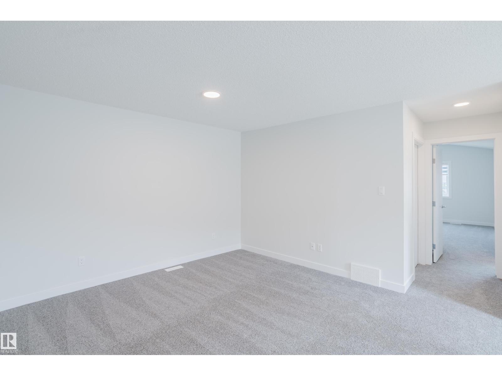 19007 20 AV NW, Edmonton