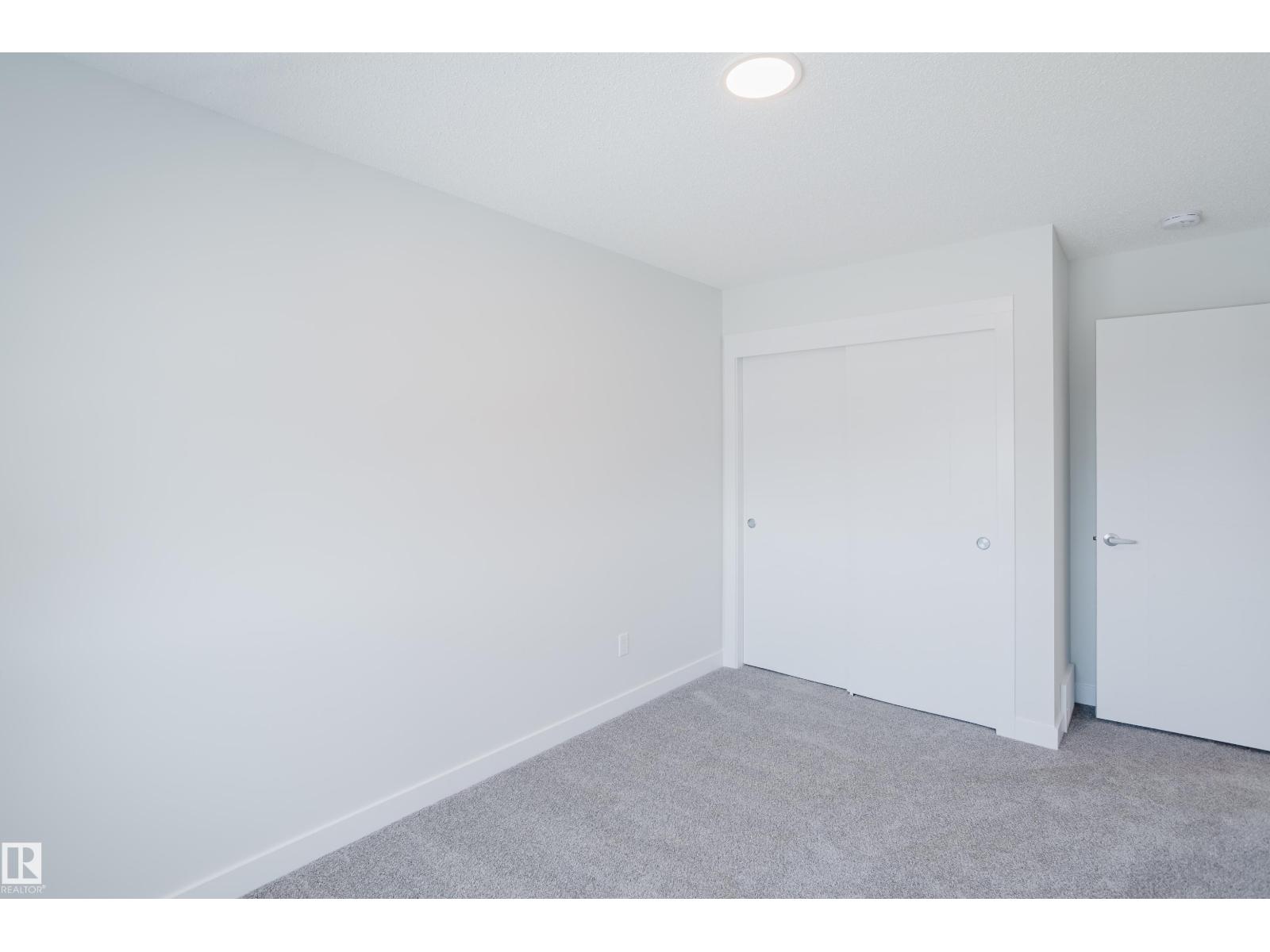 19007 20 AV NW, Edmonton