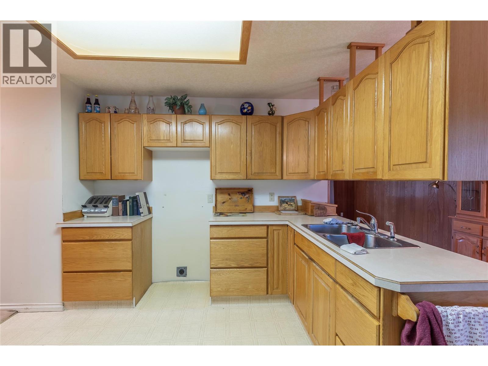  2619 Lakeshore Road, Vernon