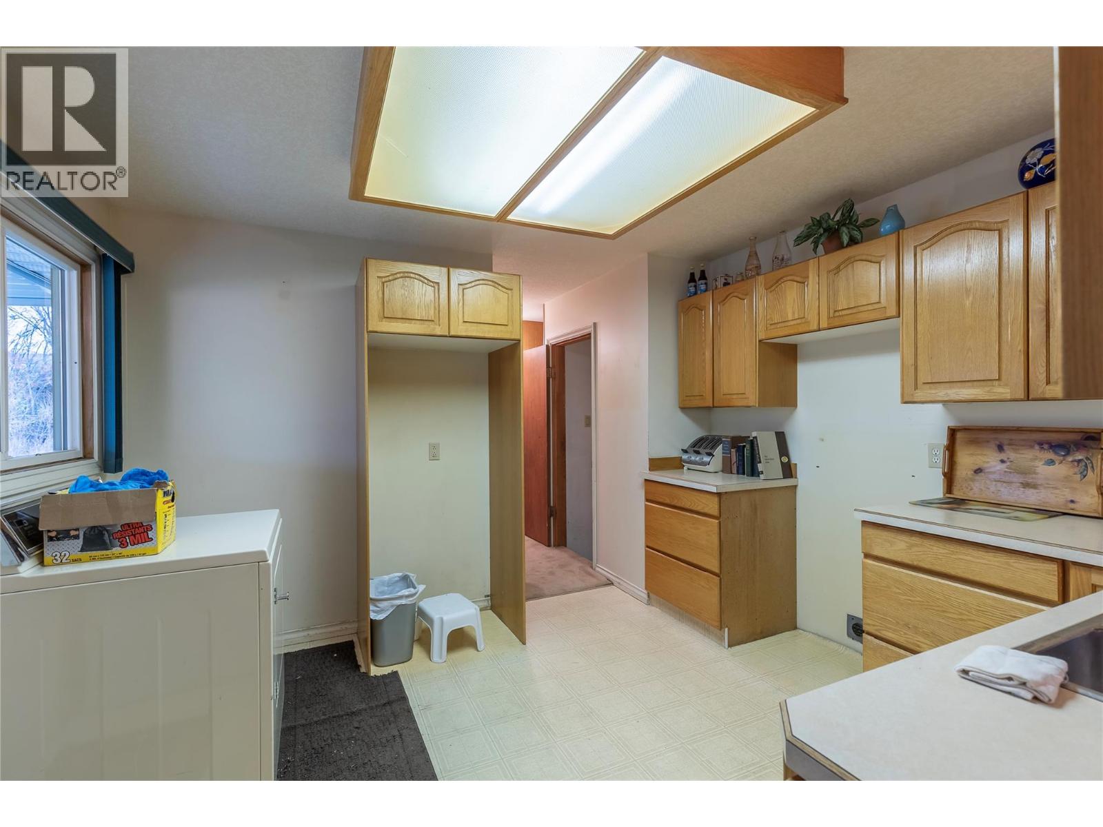  2619 Lakeshore Road, Vernon