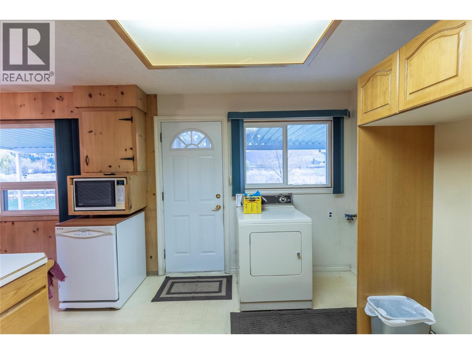  2619 Lakeshore Road, Vernon