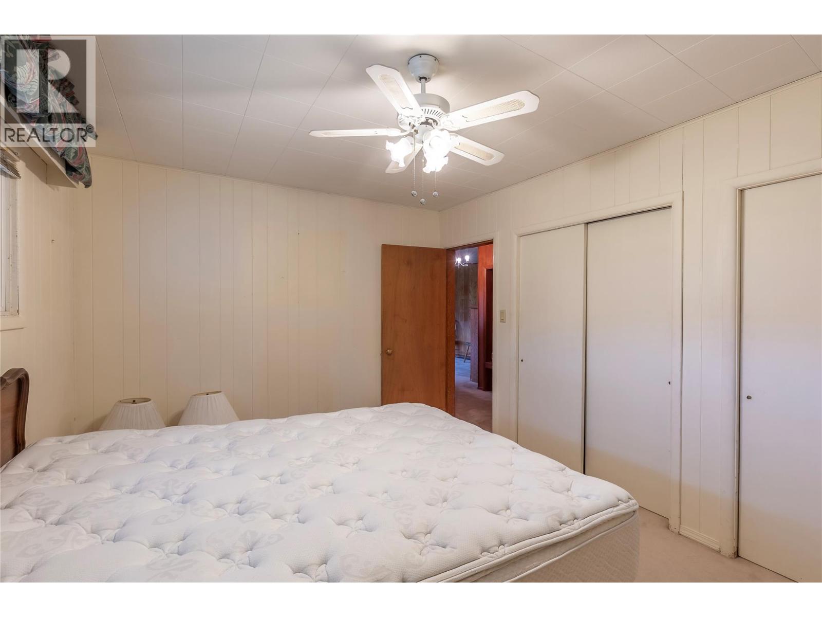 2619 Lakeshore Road - 24