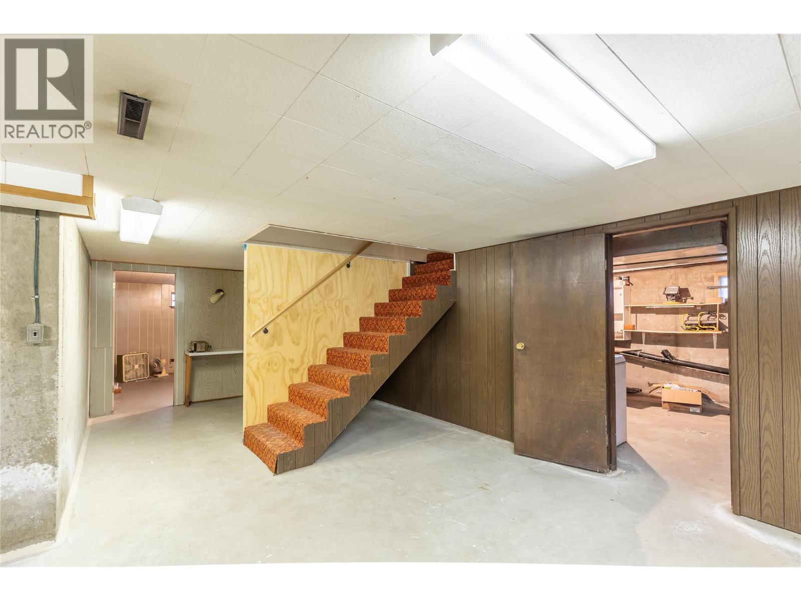  2619 Lakeshore Road, Vernon