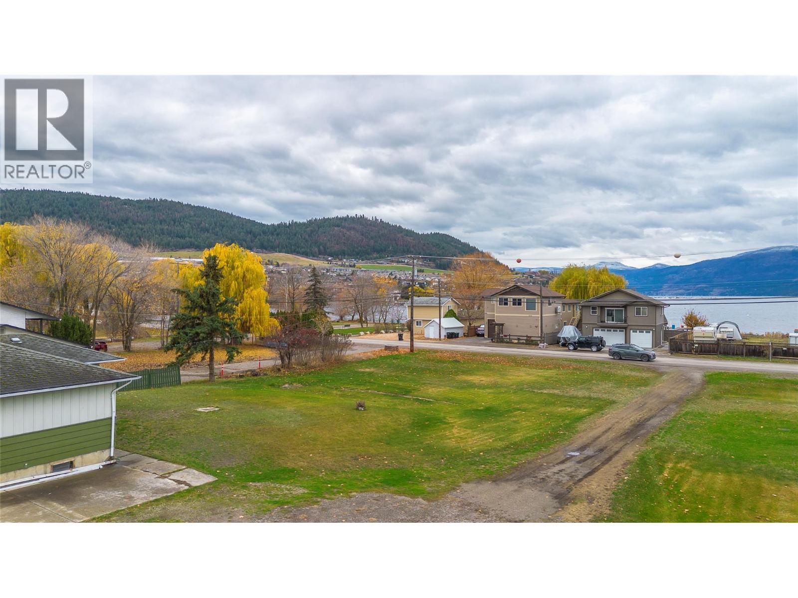  2619 Lakeshore Road, Vernon