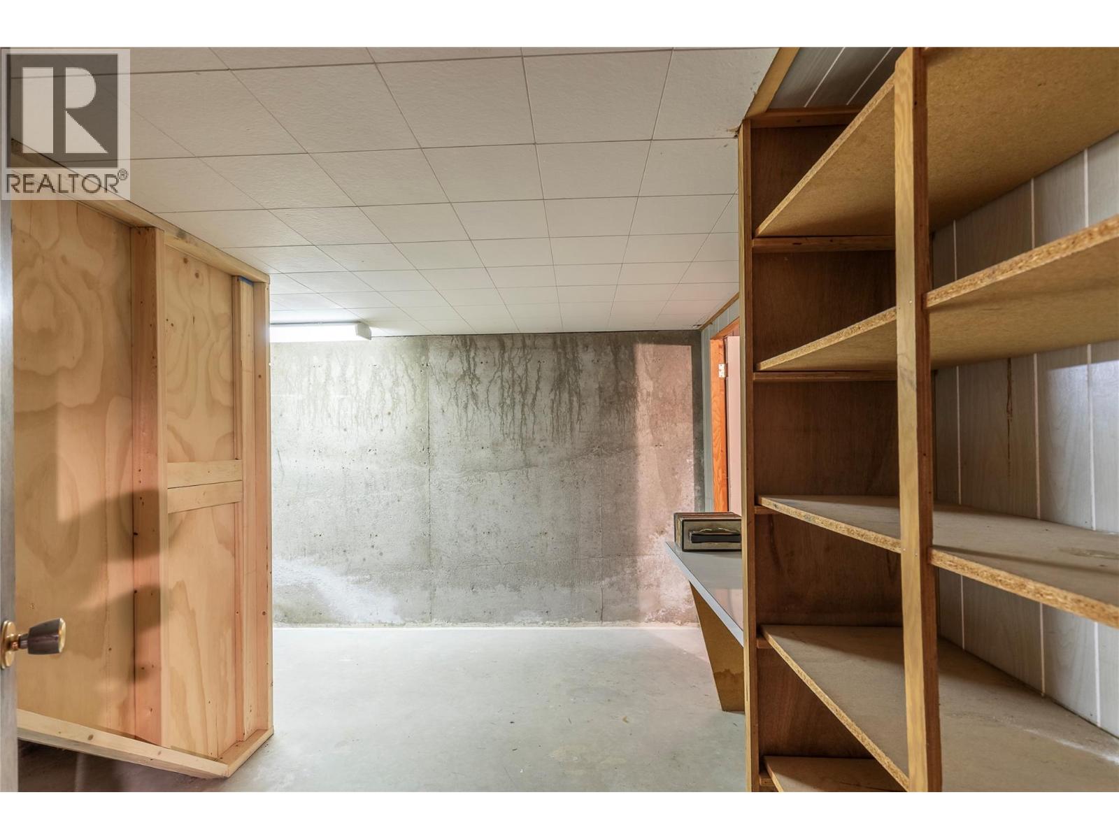  2619 Lakeshore Road, Vernon