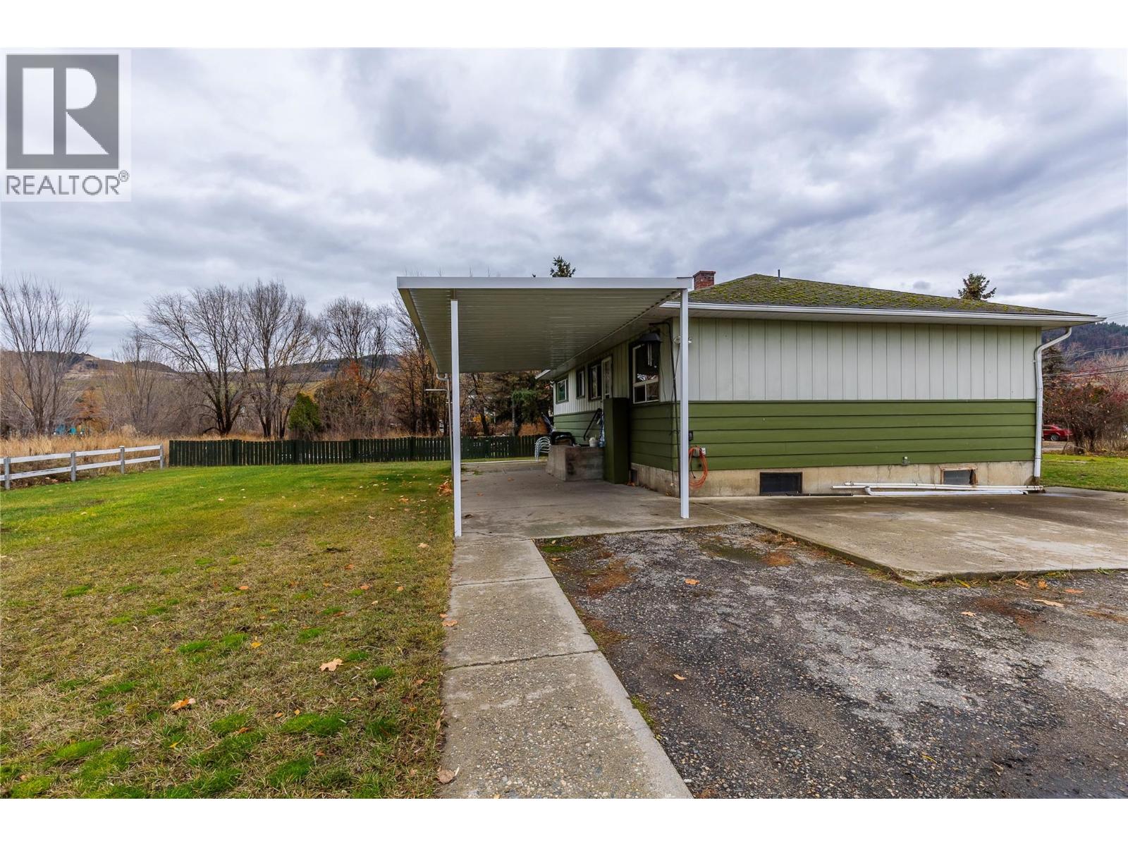  2619 Lakeshore Road, Vernon