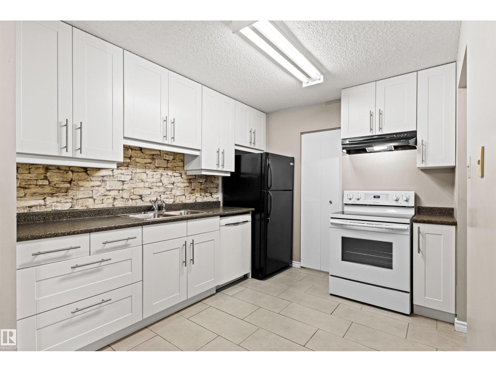 #115 70 WOODLANDS RD, St. Albert