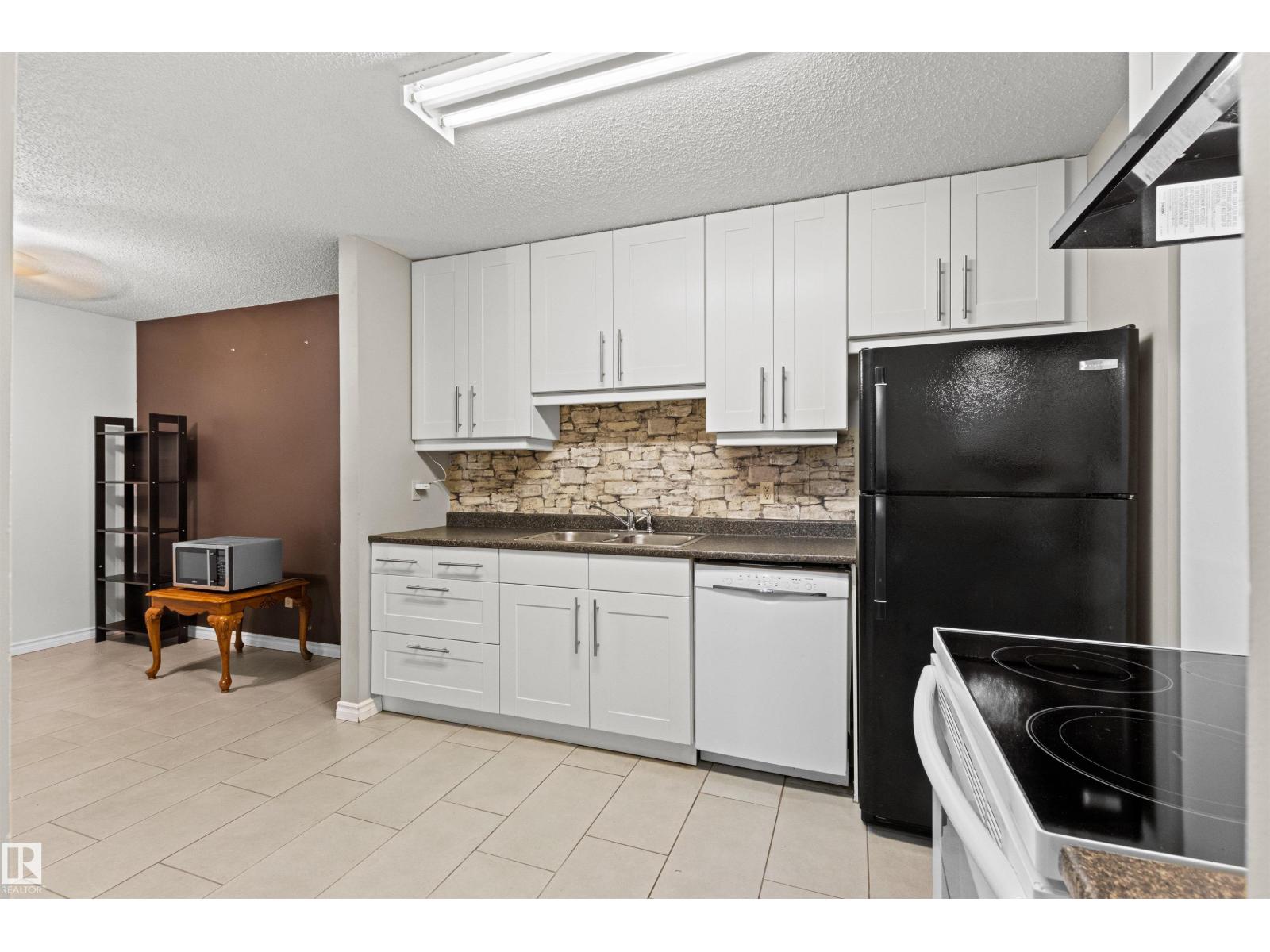 #115 70 WOODLANDS RD, St. Albert