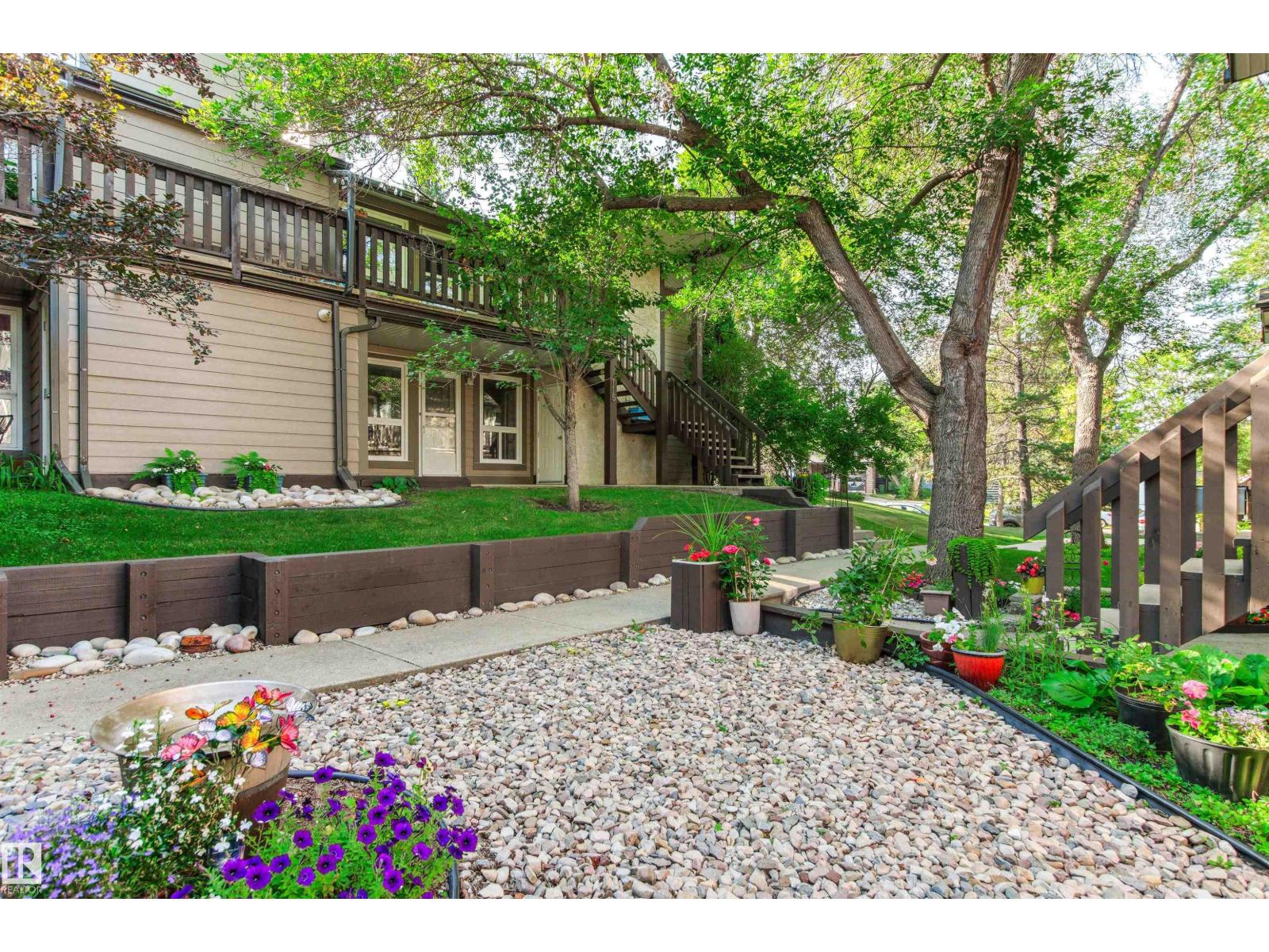 #115 70 WOODLANDS RD, St. Albert