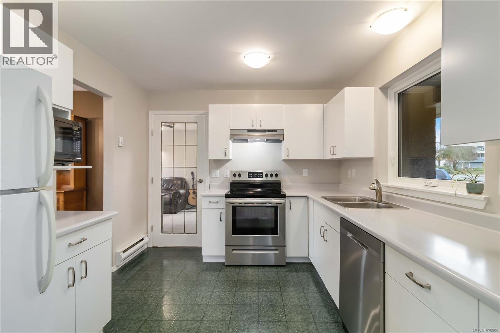 6756 Central Saanich Rd, Central Saanich