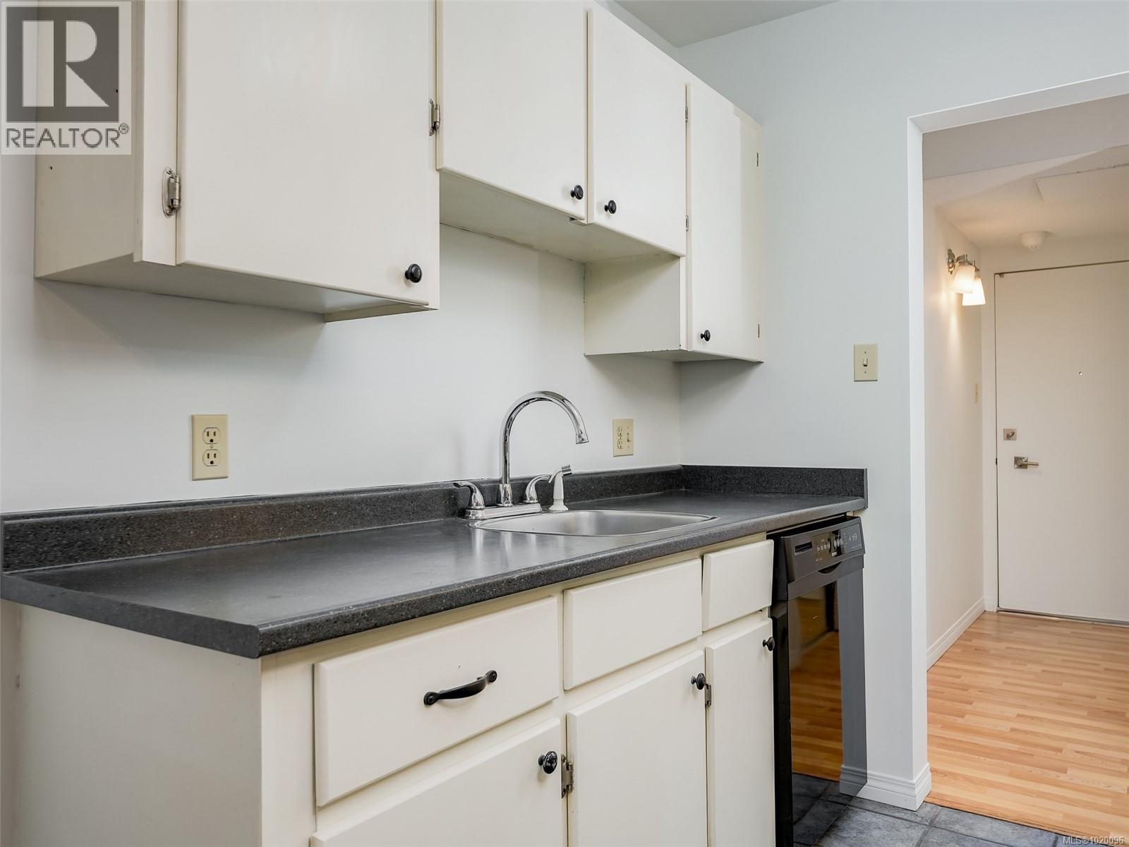 103 1122 Hilda Street, Victoria