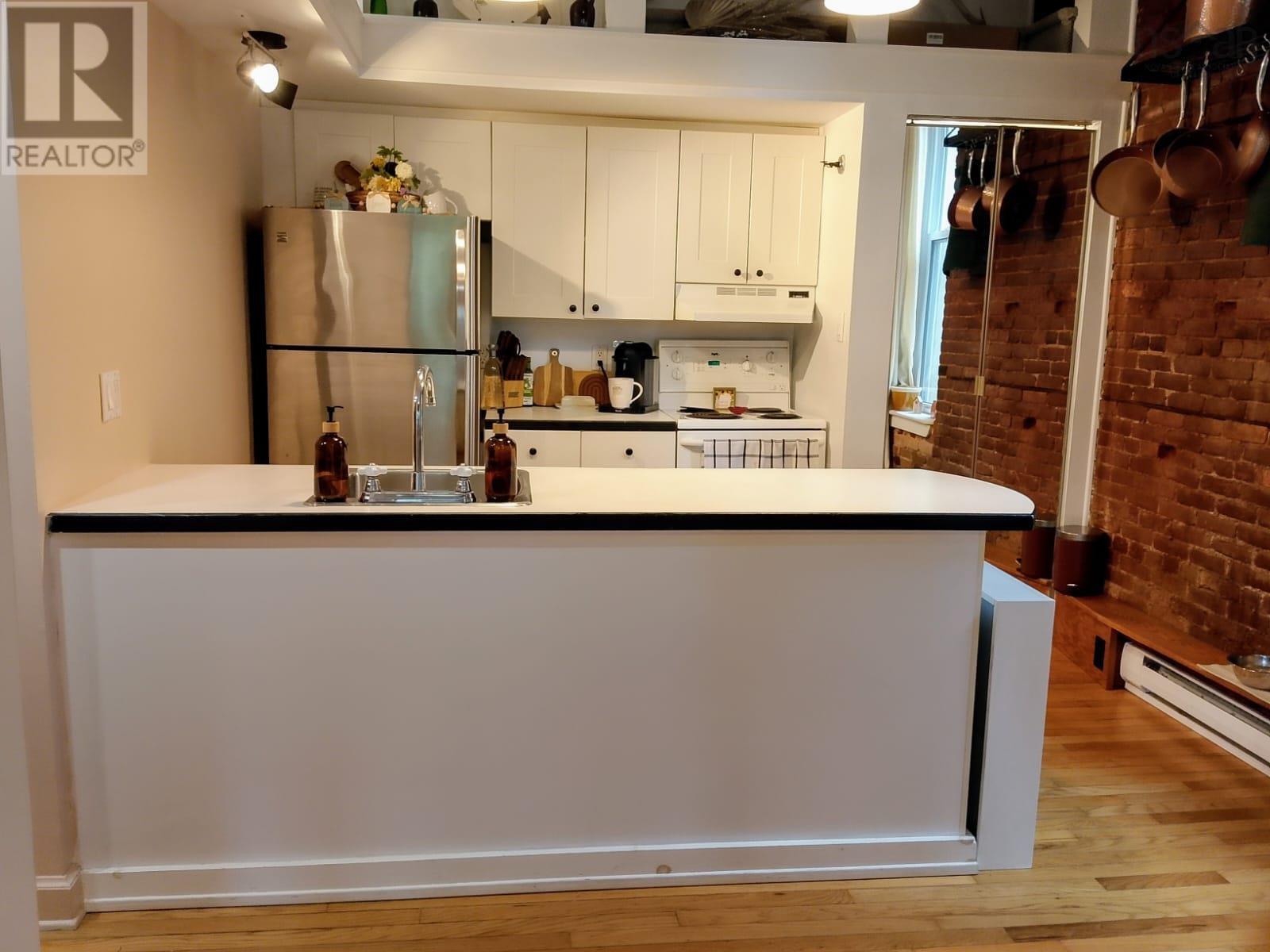 Property 17 of 28 of 2128 Brunswick Street