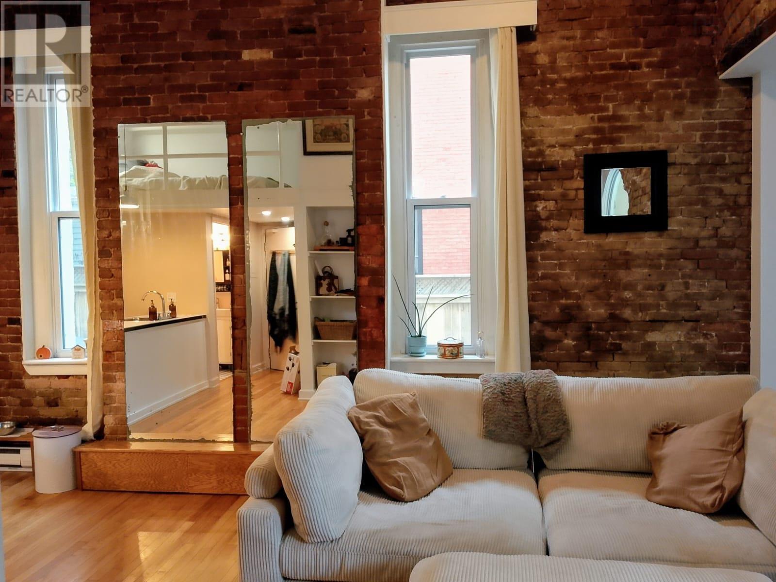 Property 19 of 28 of 2128 Brunswick Street