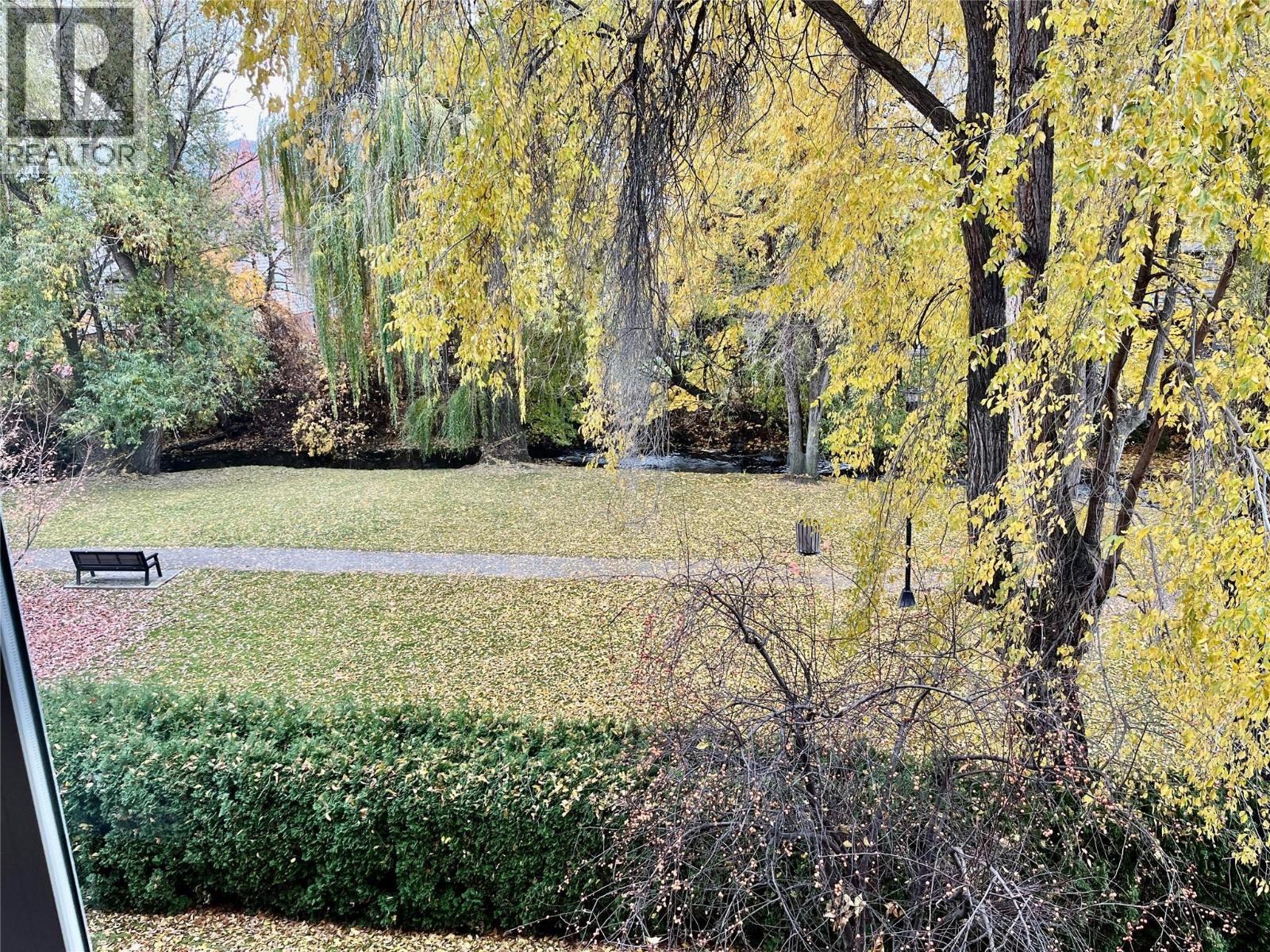 230 1045 Sutherland Avenue, Kelowna