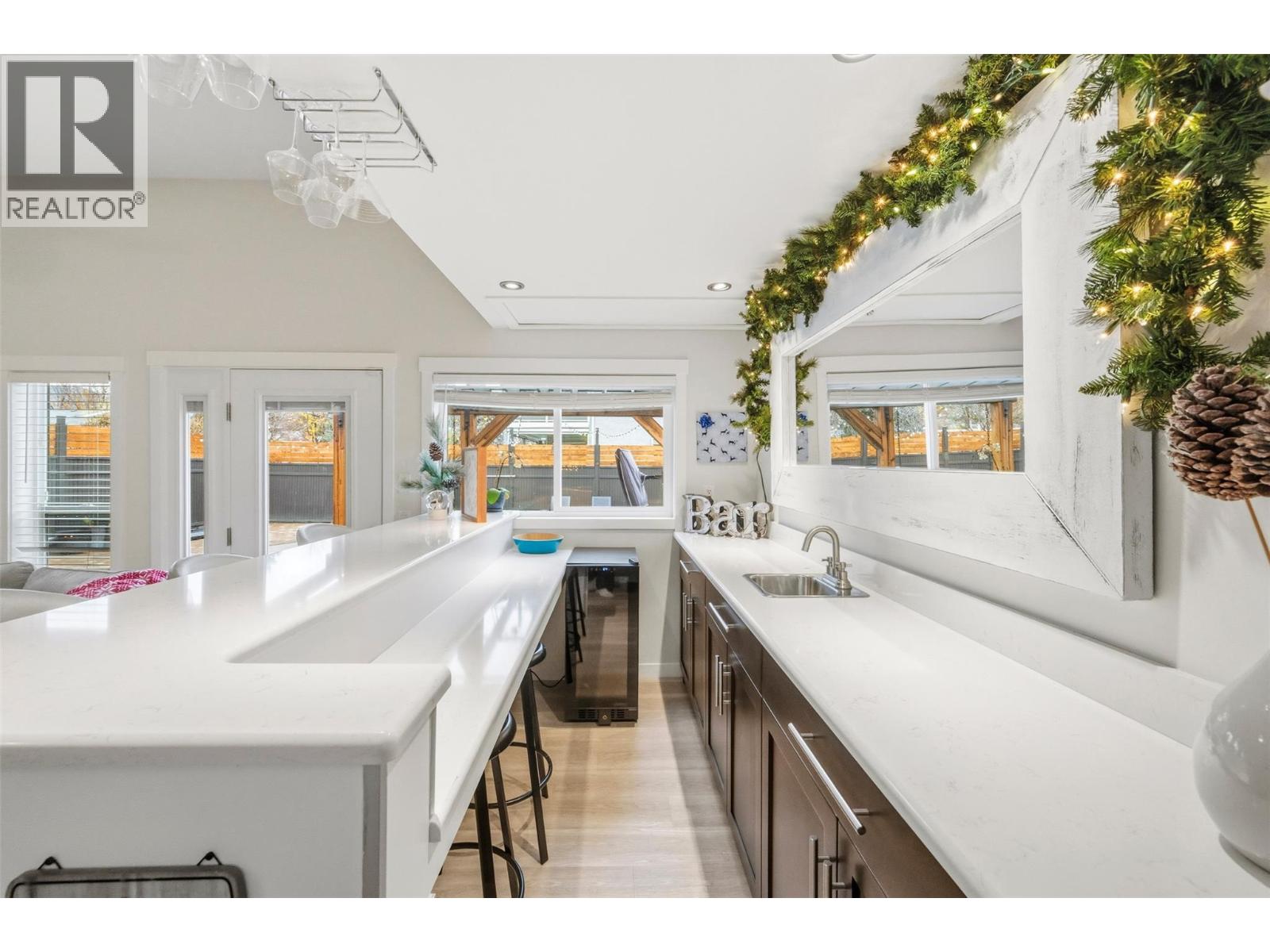  98 Dauphin Avenue, Penticton