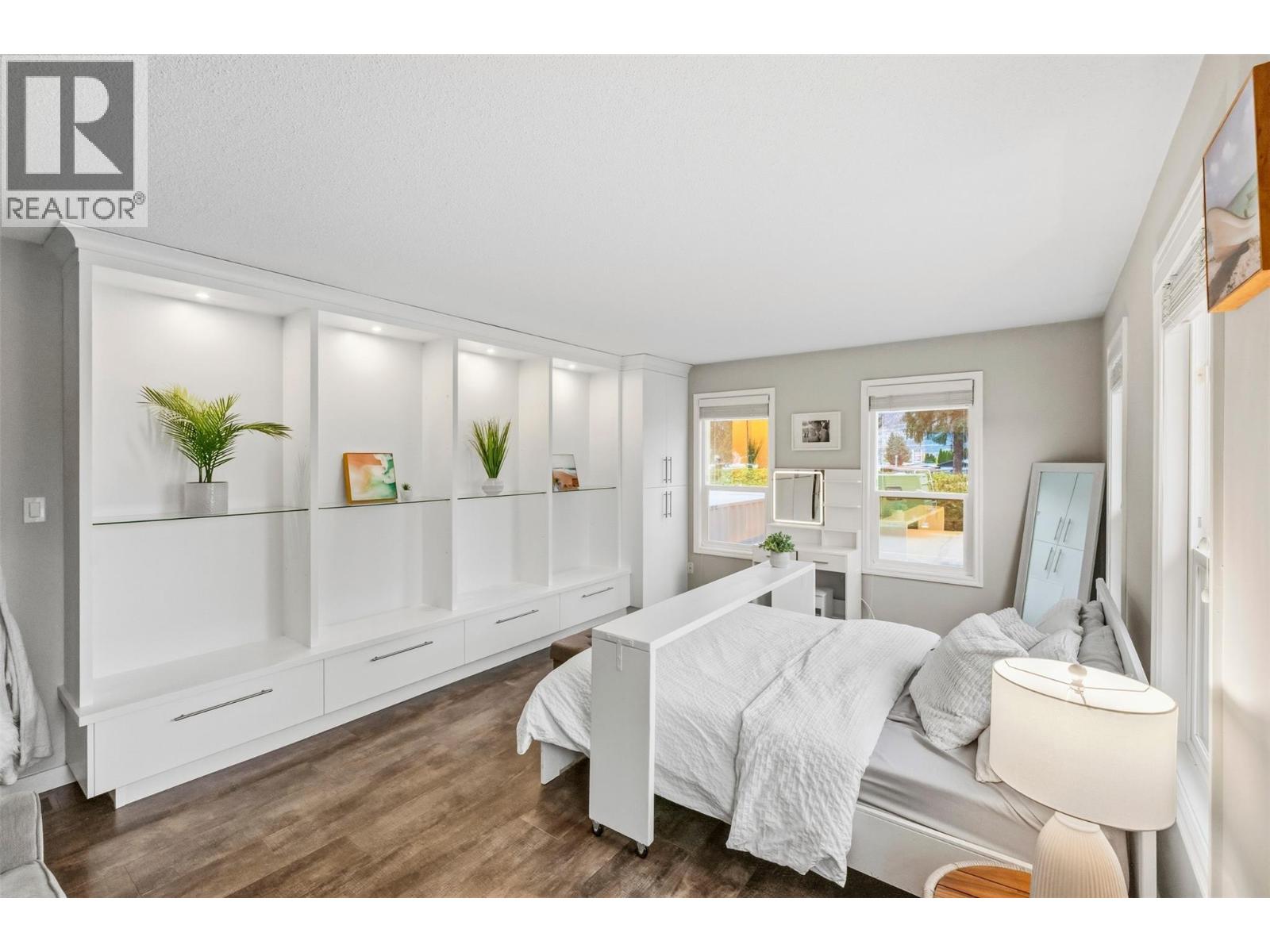  98 Dauphin Avenue, Penticton