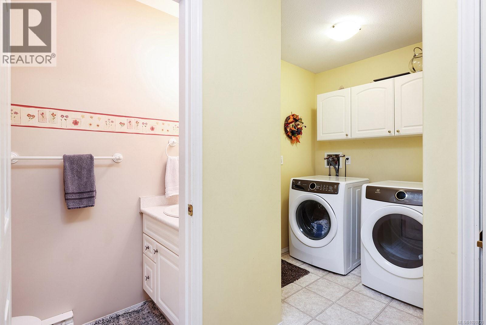 2225 Heron Cres, Comox