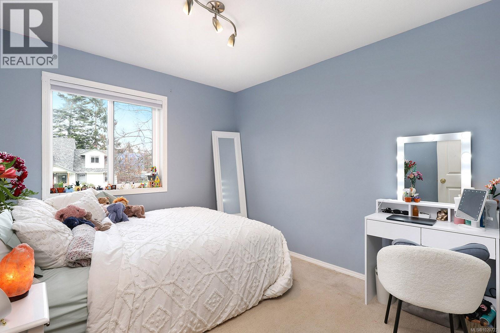 2225 Heron Cres, Comox