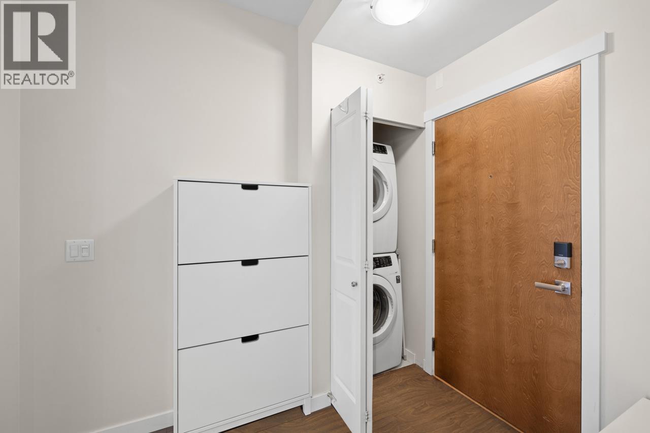 304 139 W 22ND STREET, North Vancouver