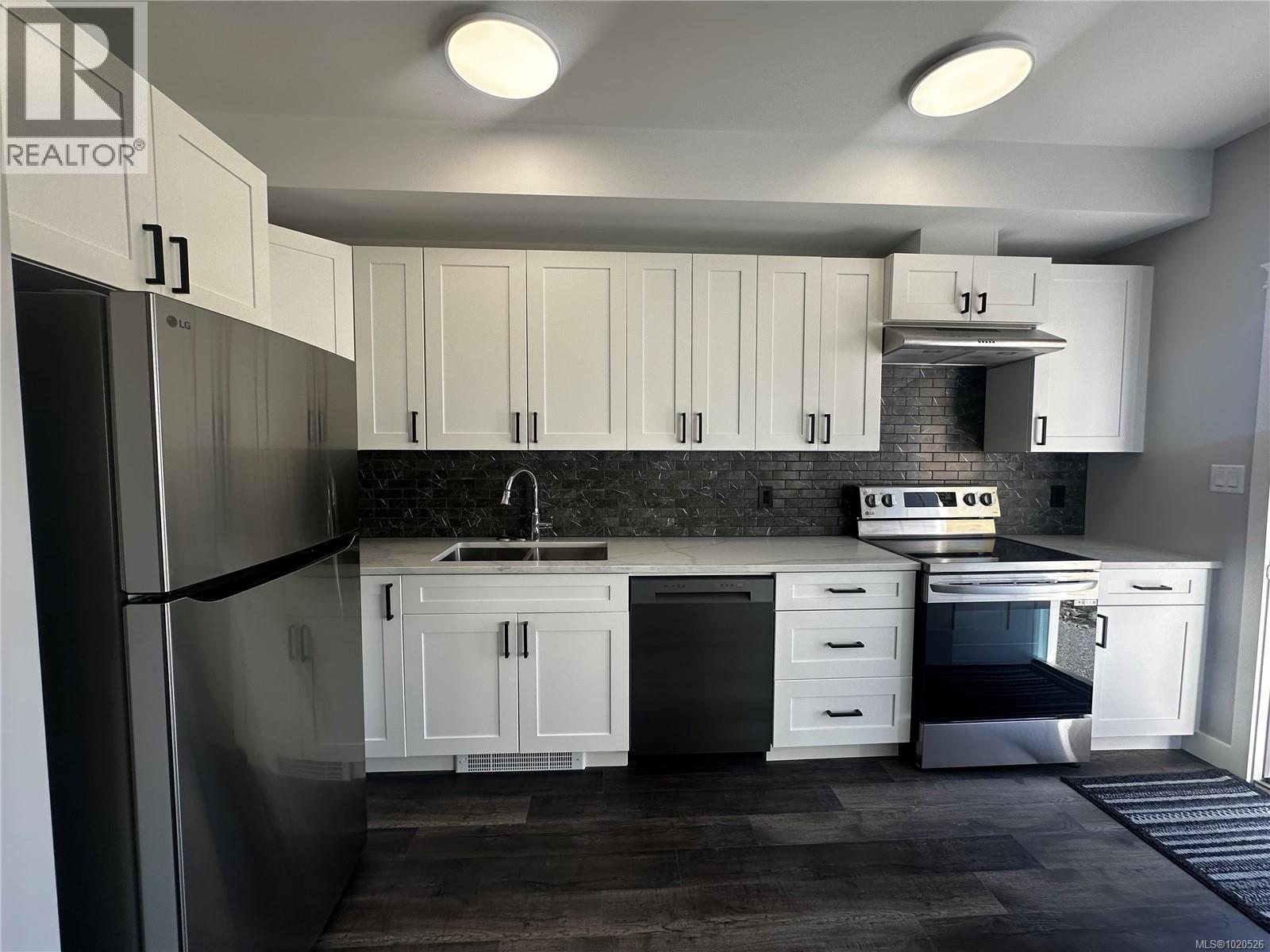 2576 Nickson Way, Sooke