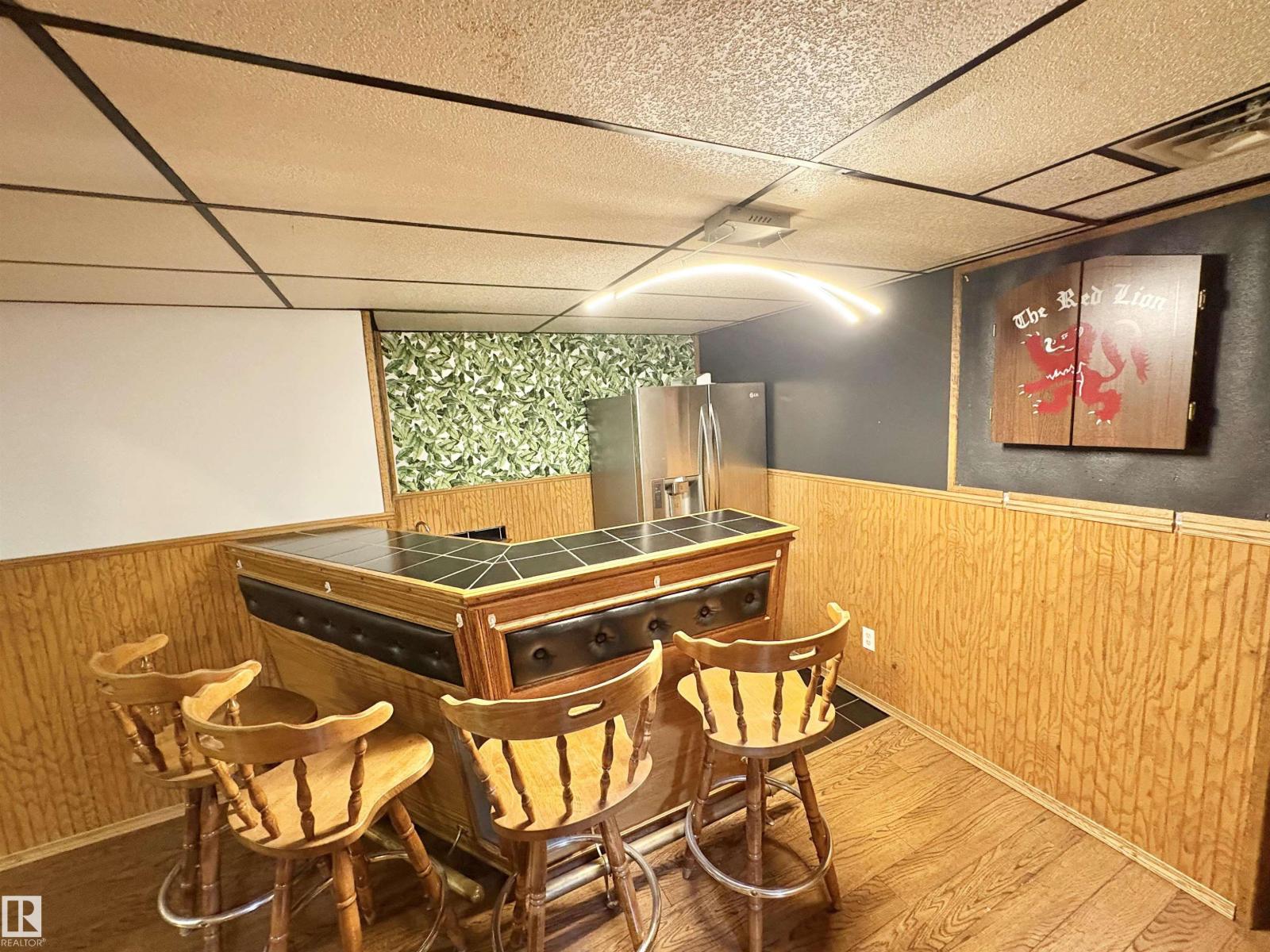 12231 44 ST NW NW, Edmonton