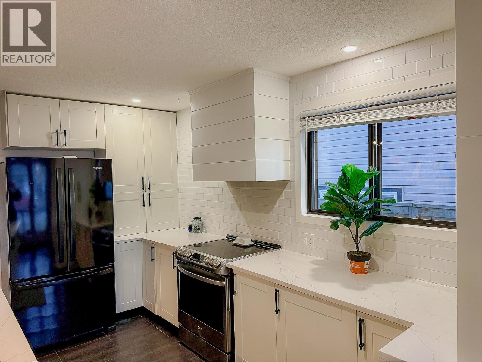 10728 18 Street, Dawson Creek