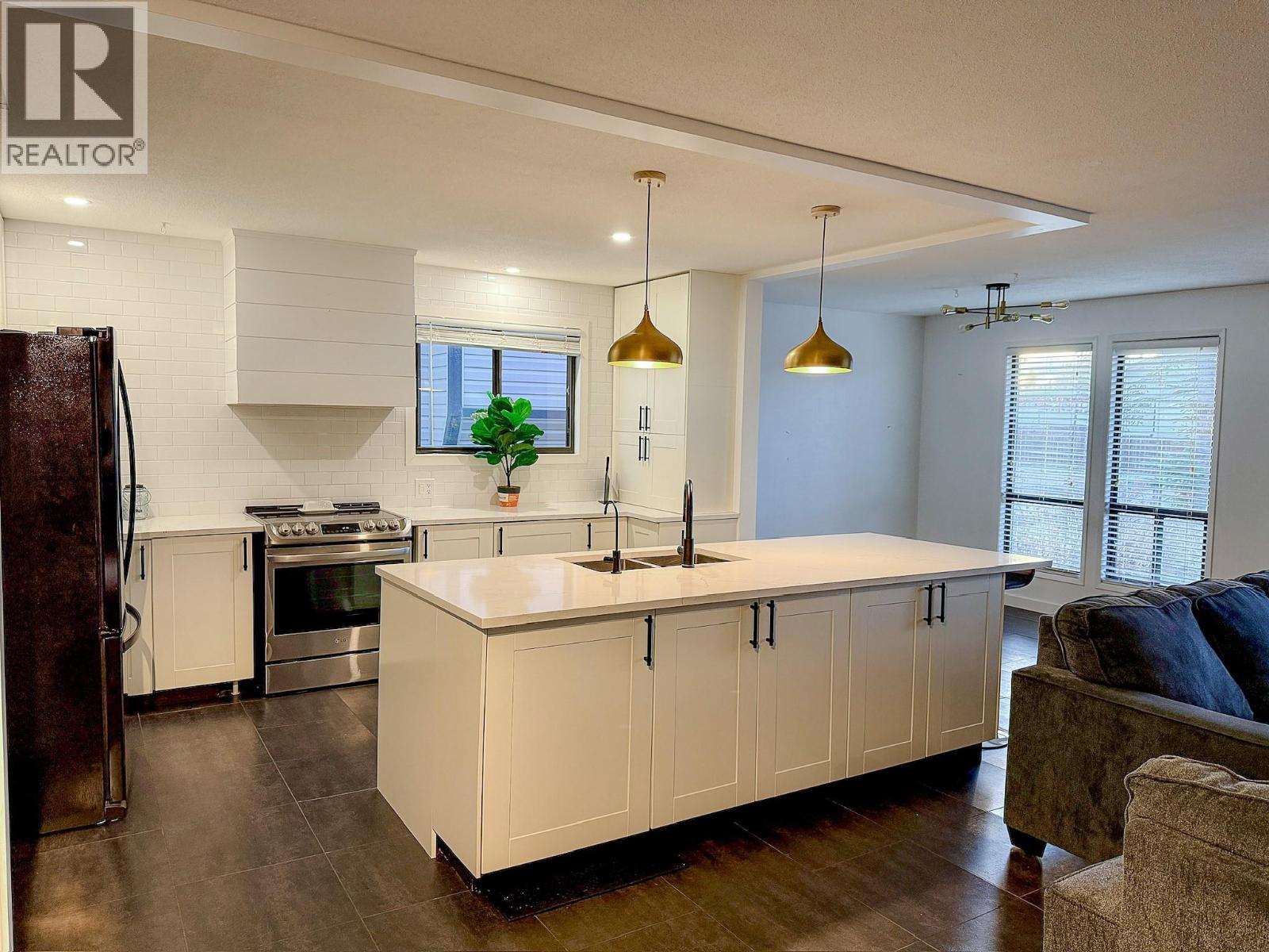 10728 18 Street, Dawson Creek