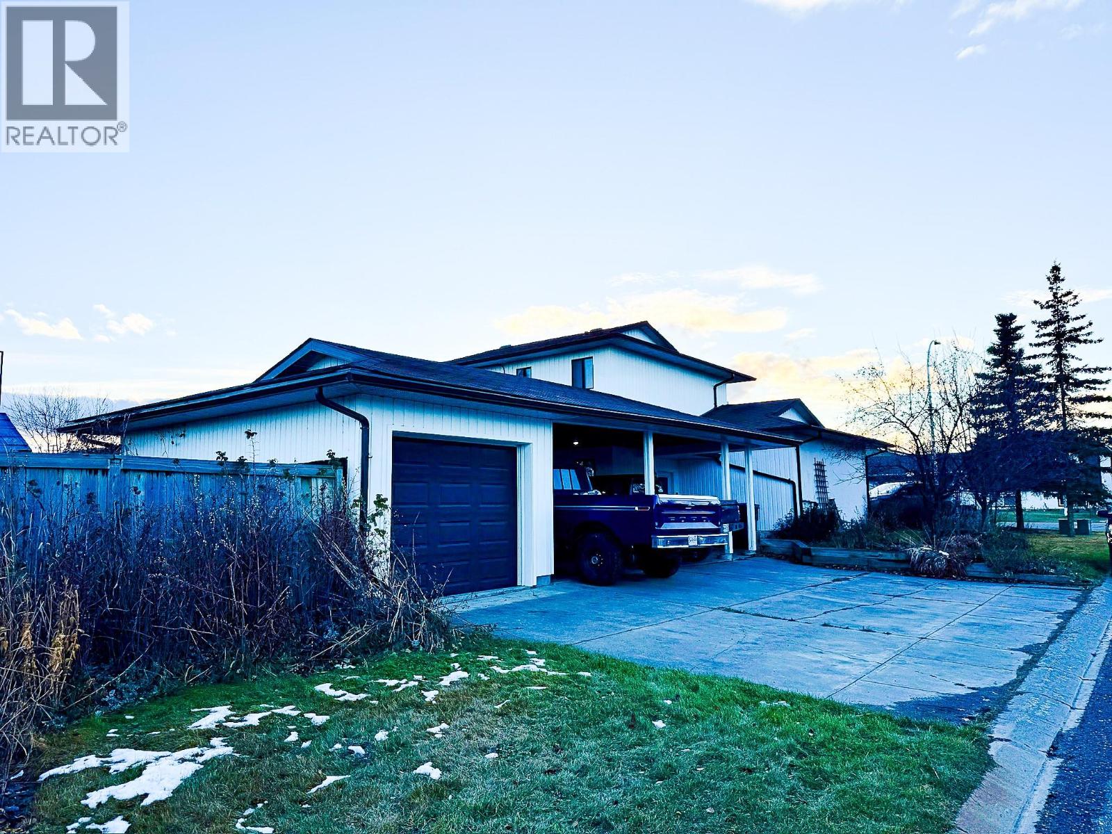 10728 18 Street, Dawson Creek