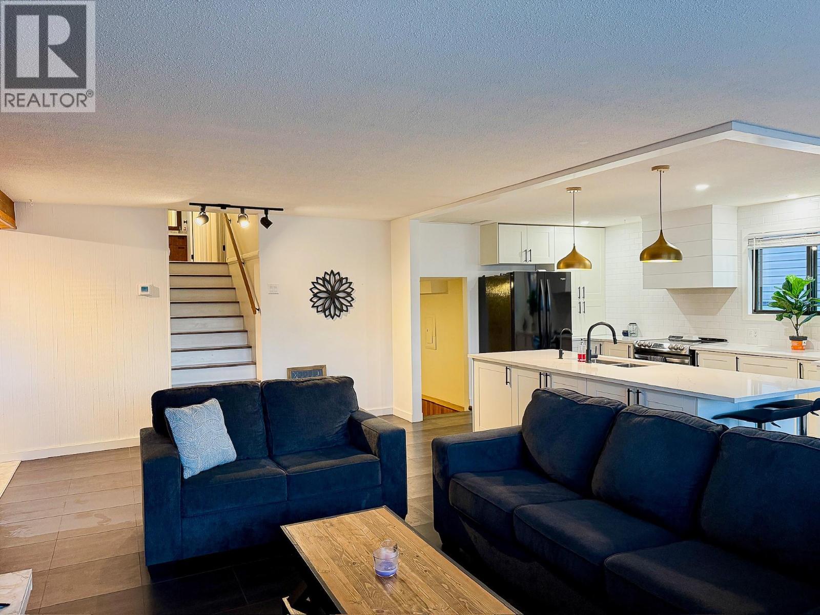 10728 18 Street, Dawson Creek