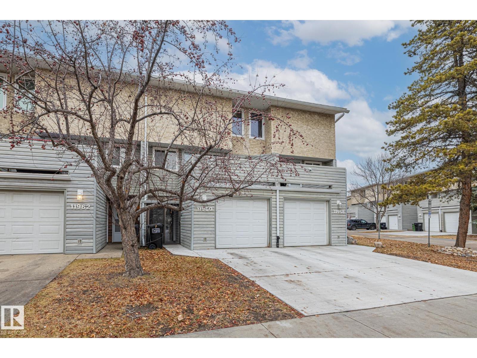 11960 145 AV NW, Edmonton