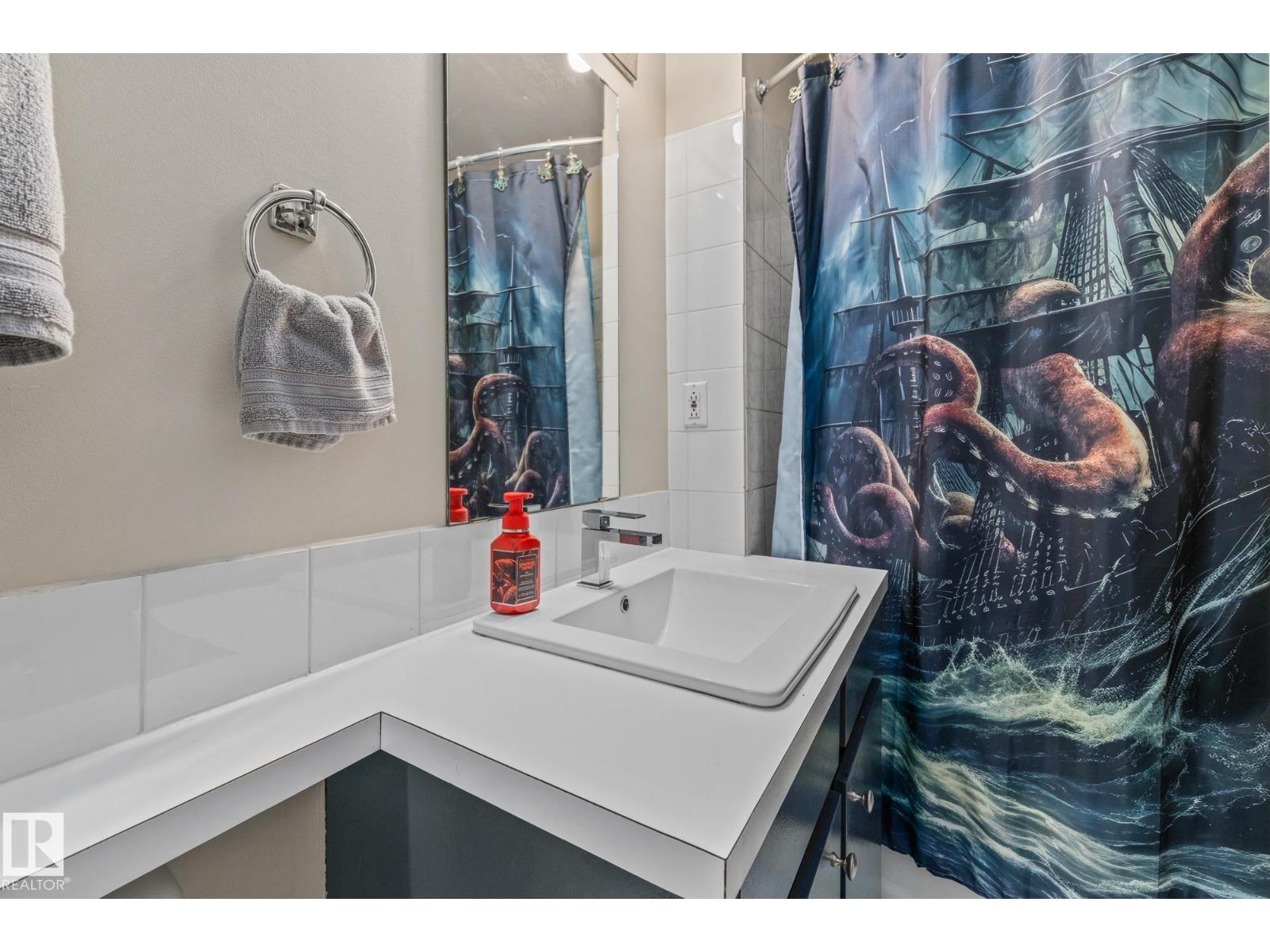 11960 145 AV NW, Edmonton