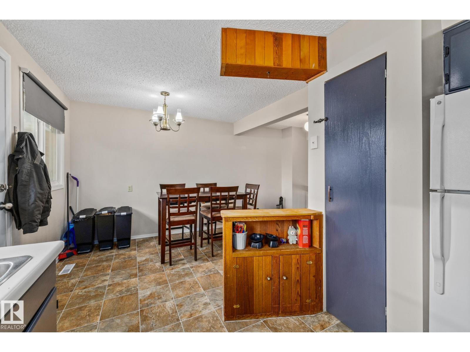 11960 145 AV NW, Edmonton