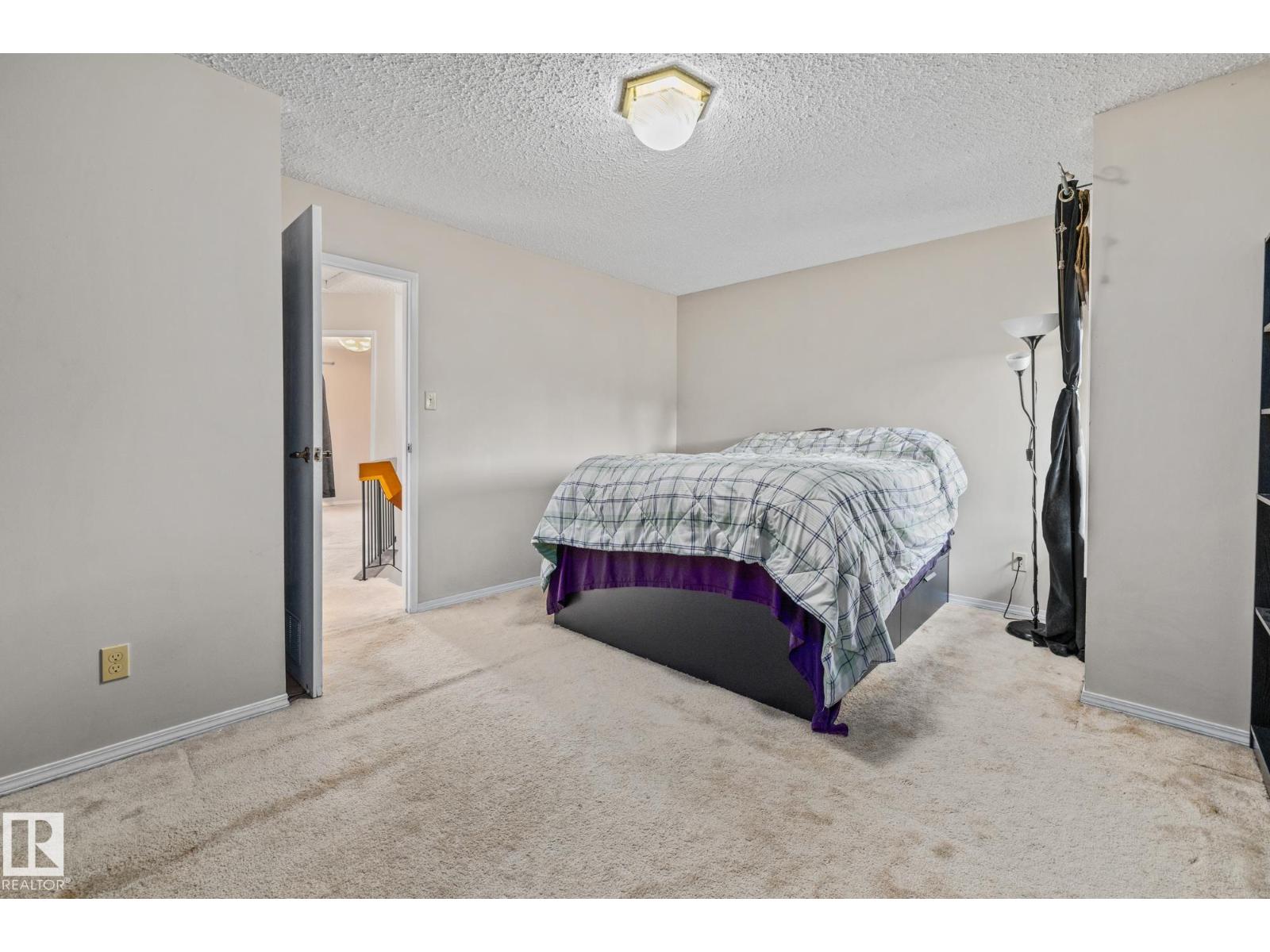 11960 145 AV NW, Edmonton