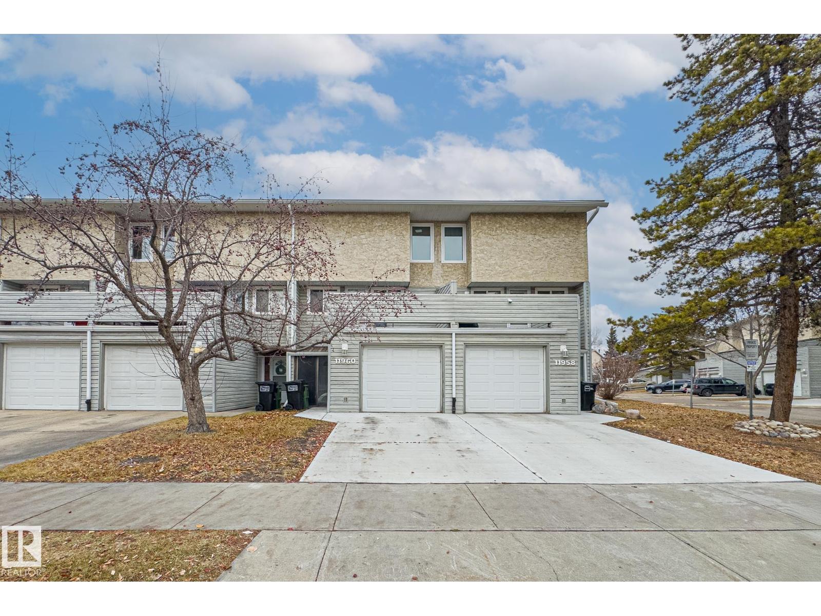 11960 145 AV NW, Edmonton