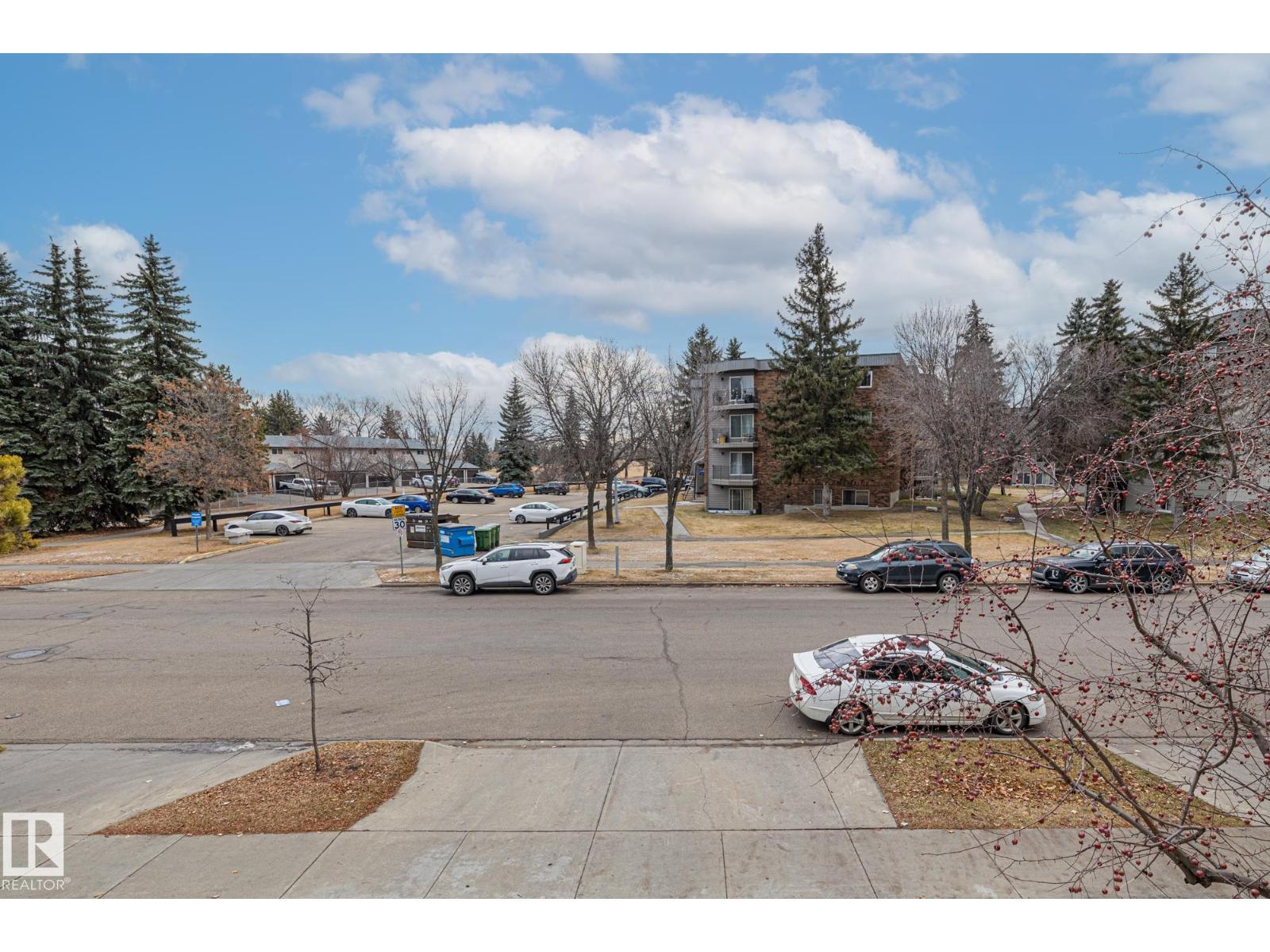 11960 145 AV NW, Edmonton