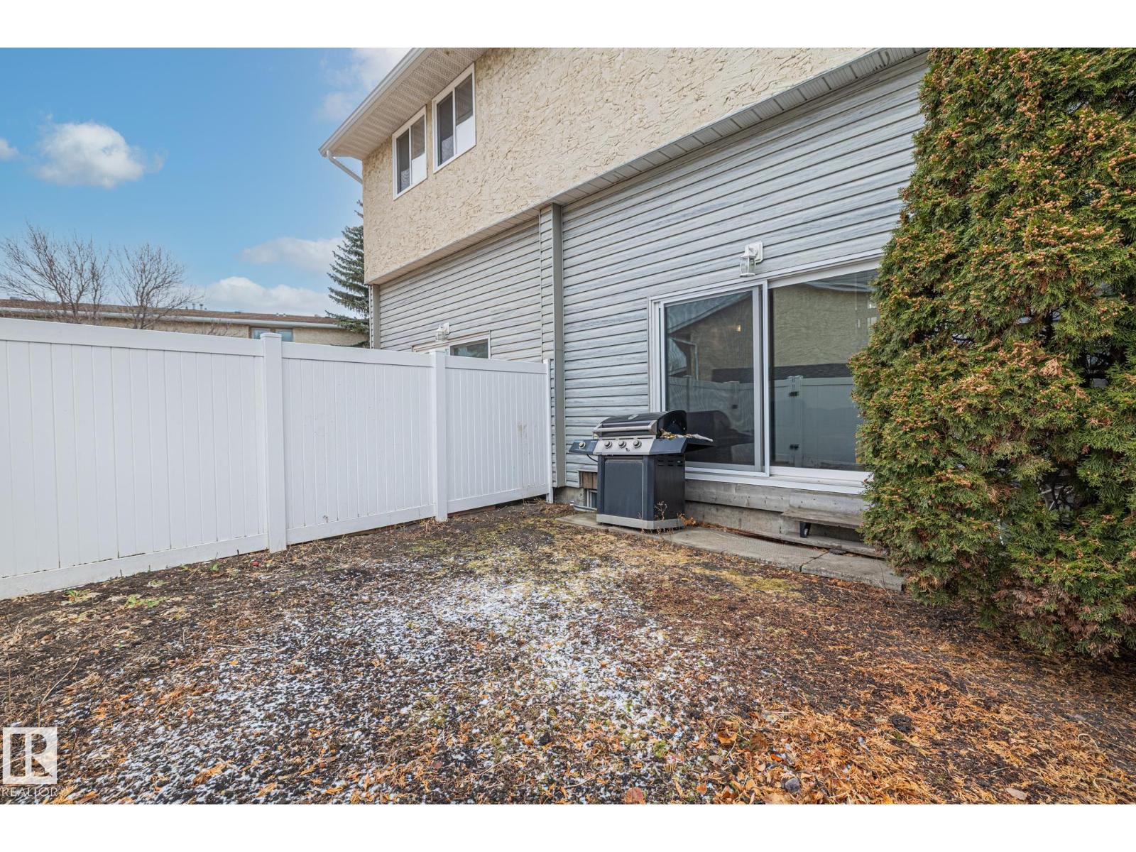 11960 145 AV NW, Edmonton
