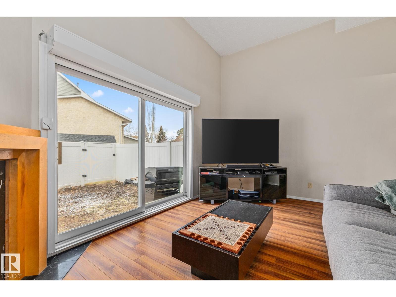 11960 145 AV NW, Edmonton