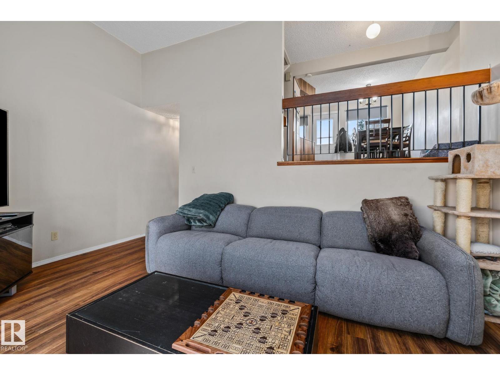 11960 145 AV NW, Edmonton