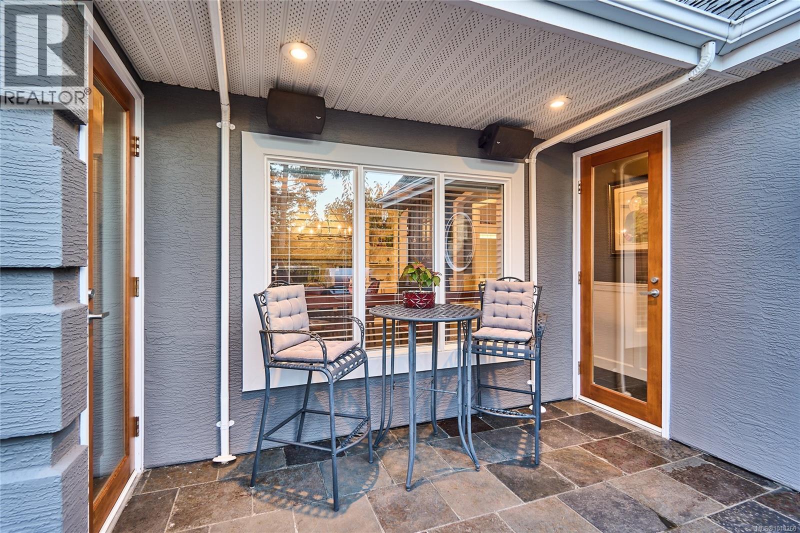 301 Mount Royal Pl, Nanaimo