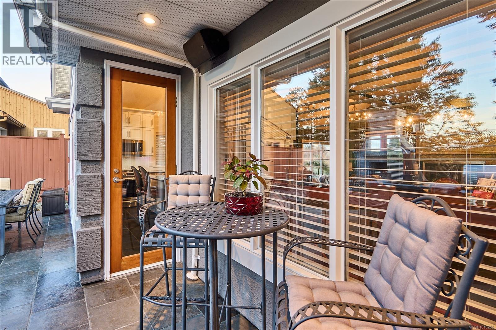 301 Mount Royal Pl, Nanaimo