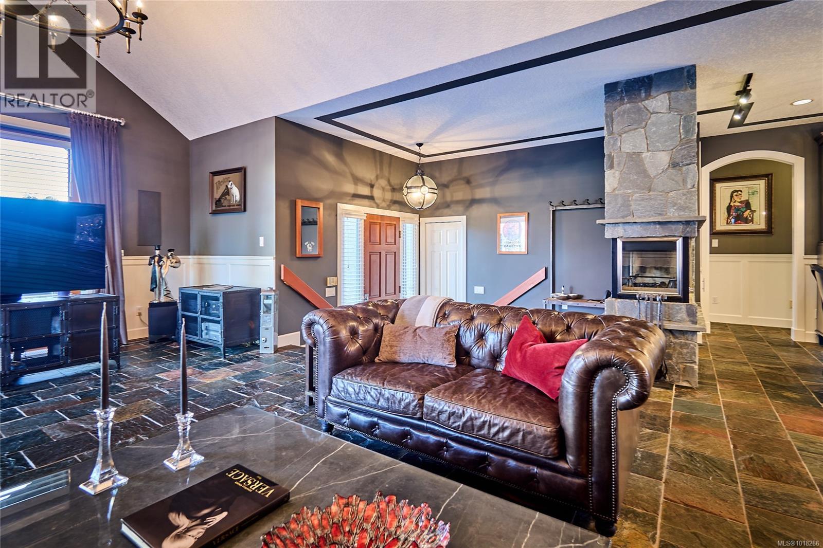 301 Mount Royal Pl, Nanaimo