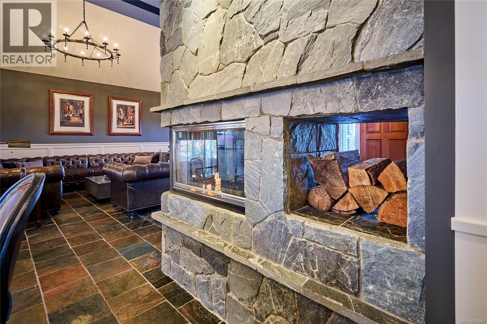 301 Mount Royal Pl, Nanaimo