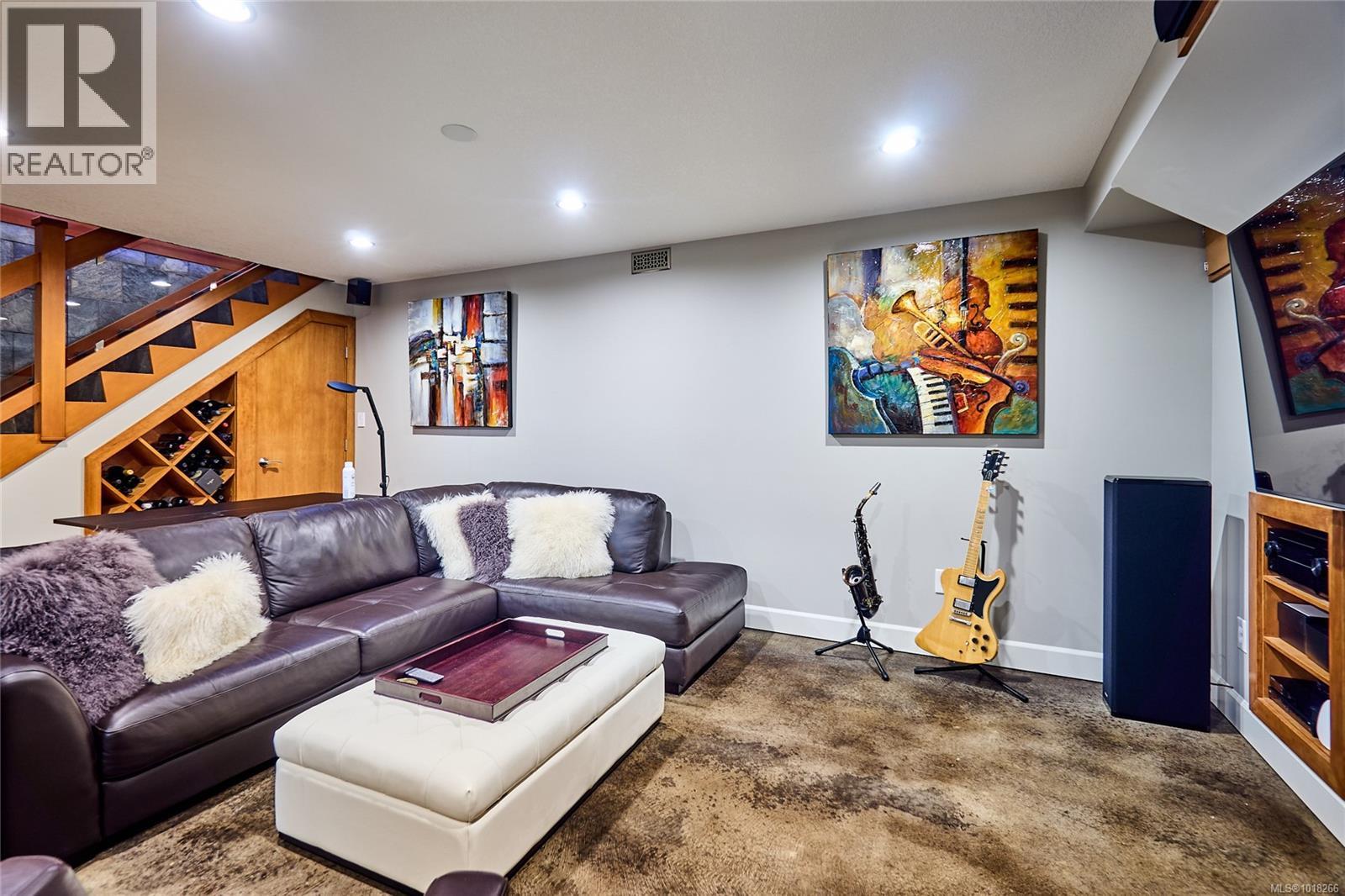 301 Mount Royal Pl, Nanaimo