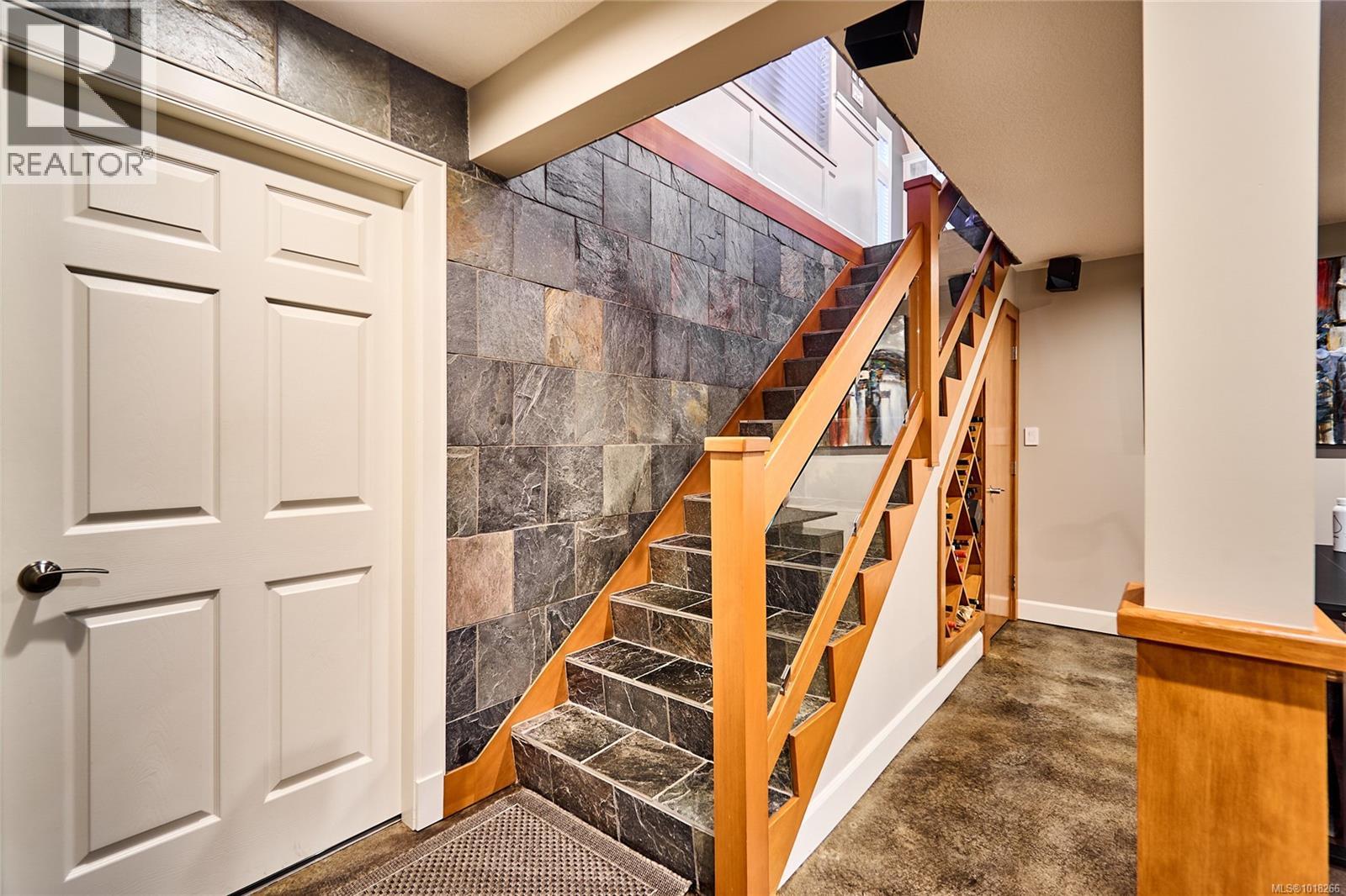 301 Mount Royal Pl, Nanaimo