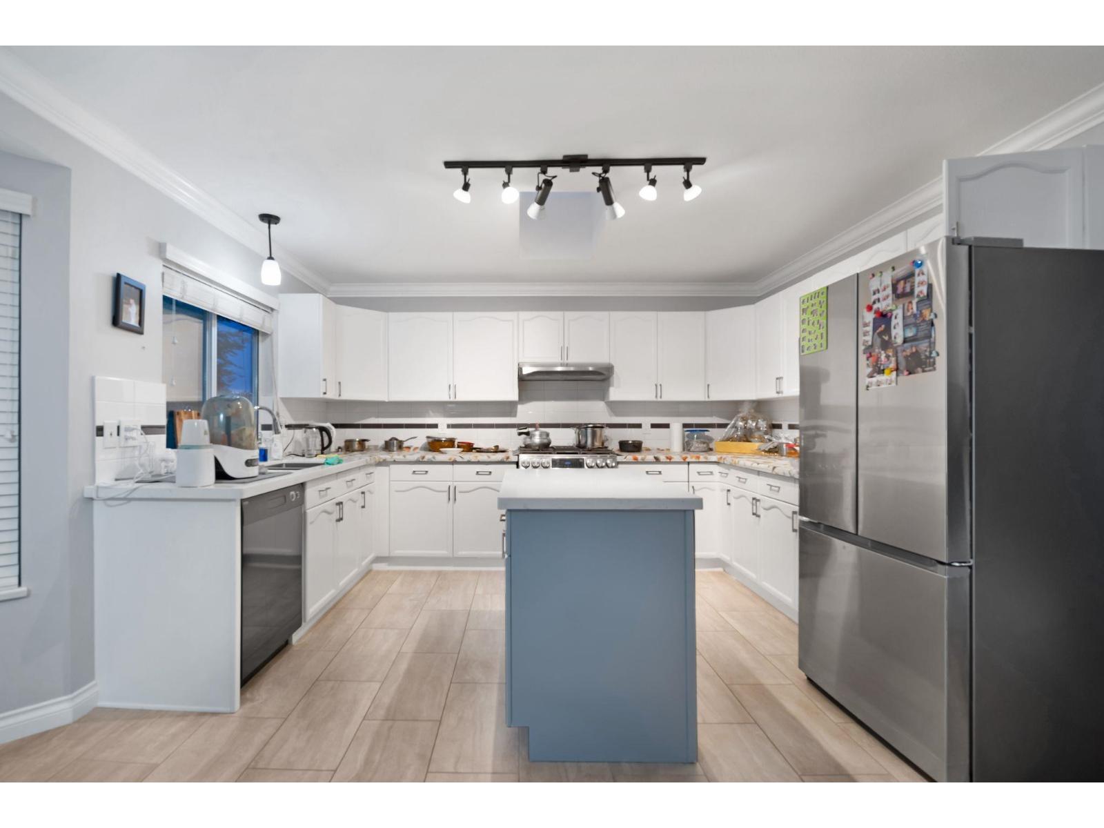 11458 90 AVENUE, Delta