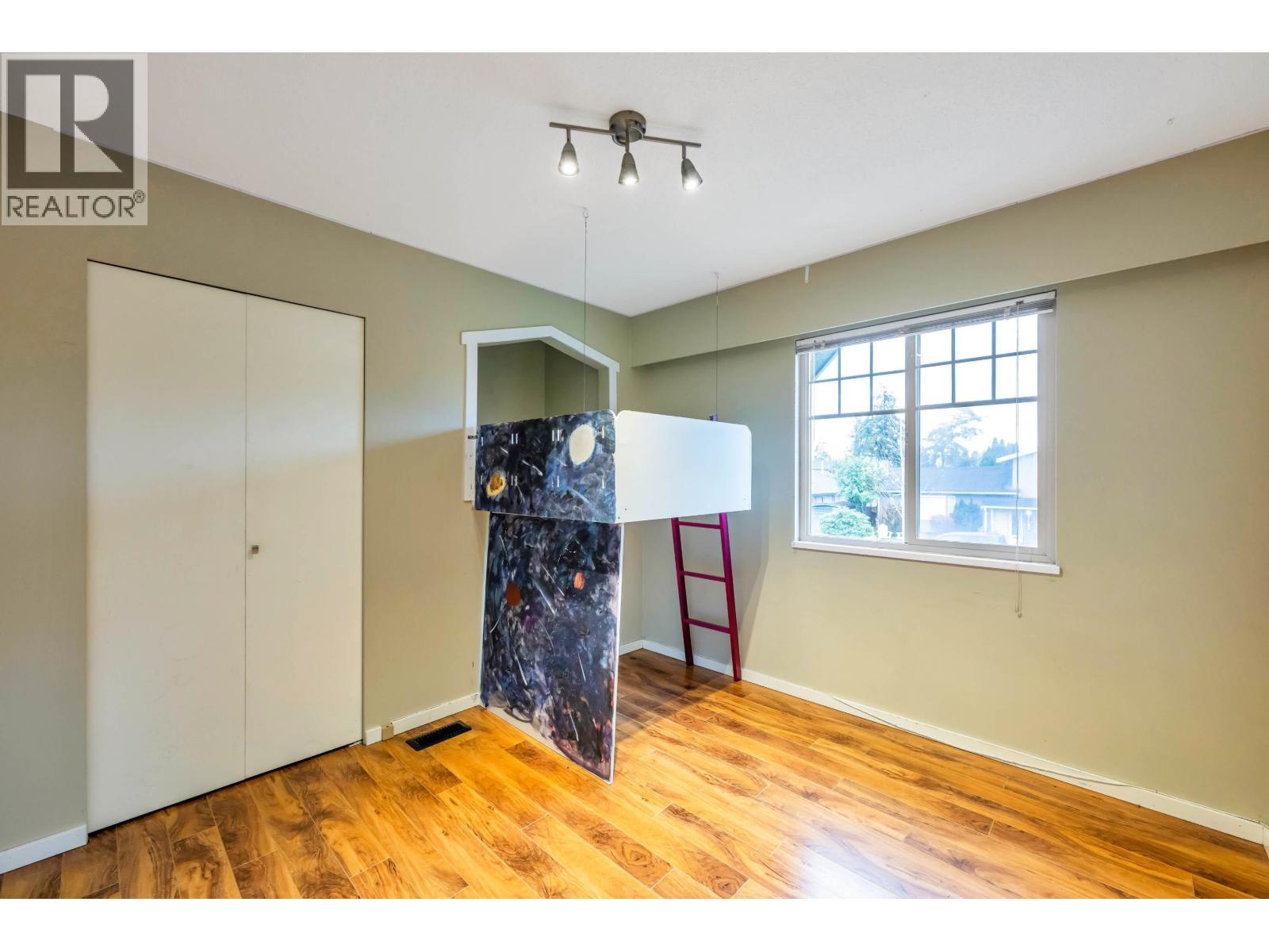 5213 WALNUT Place, Delta